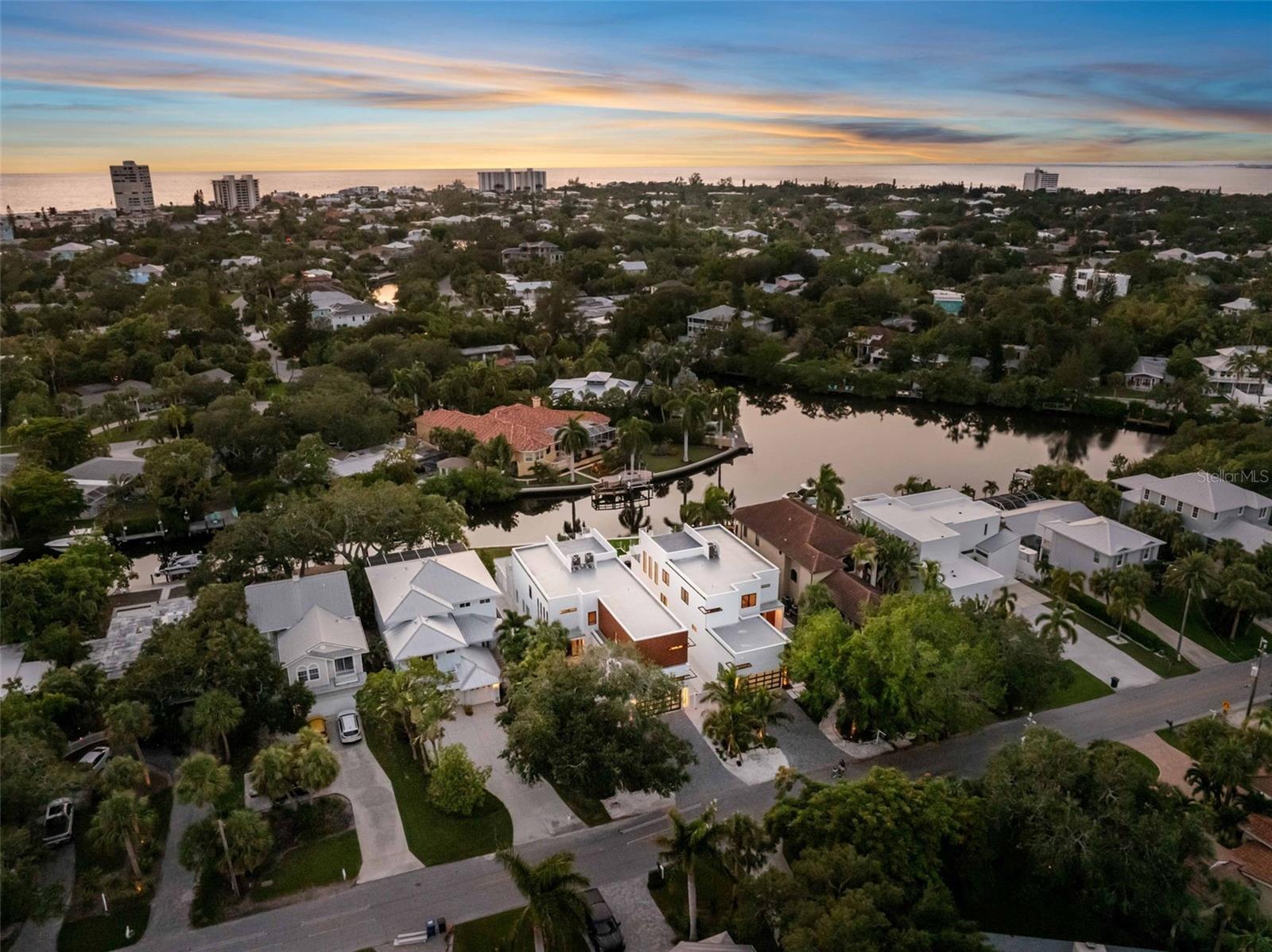 SARASOTA BEACH - Residential