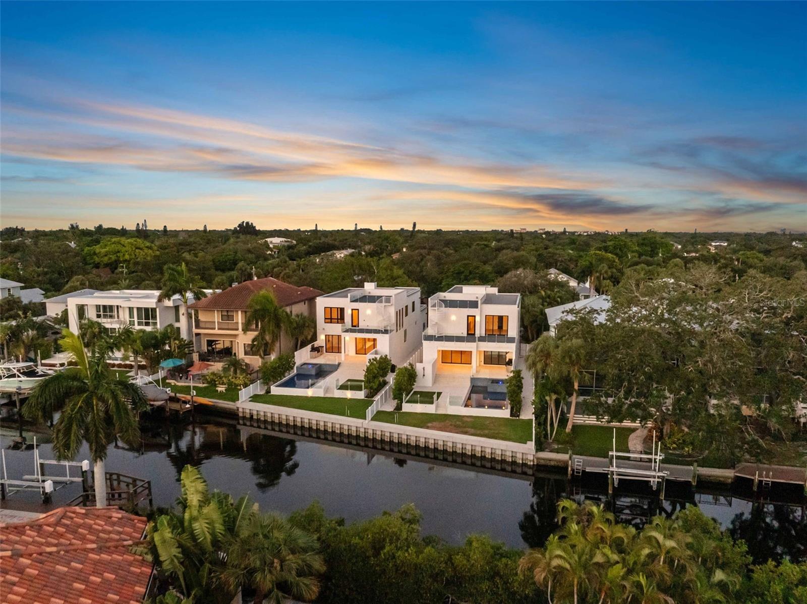 SARASOTA BEACH - Residential