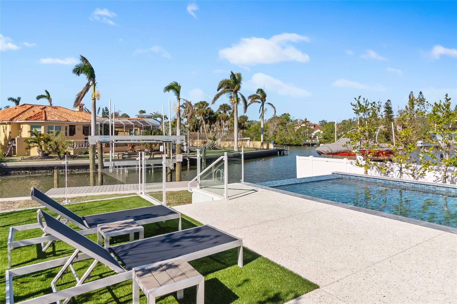 SARASOTA BEACH - Residential