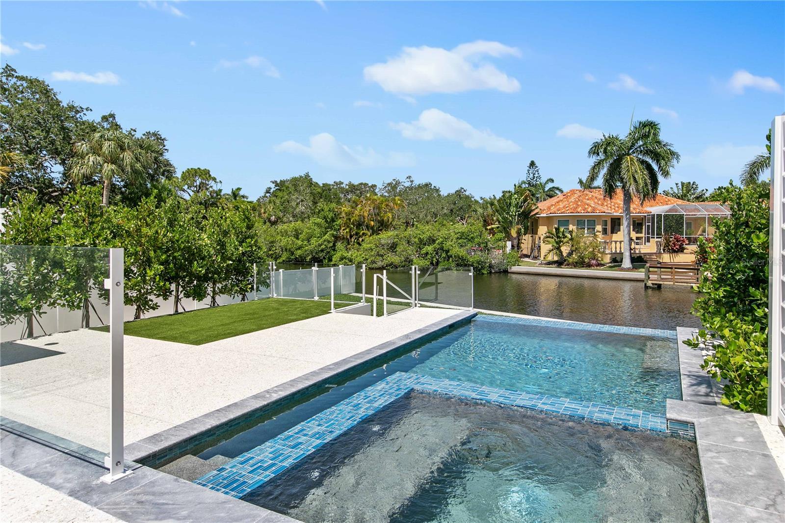 SARASOTA BEACH - Residential