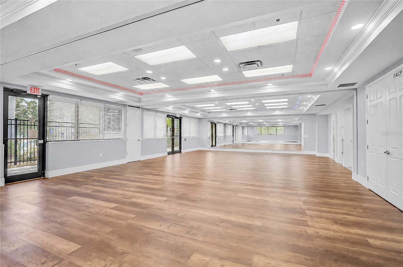 STONEYBROOK AT VENICE UNIT 5 - Residential