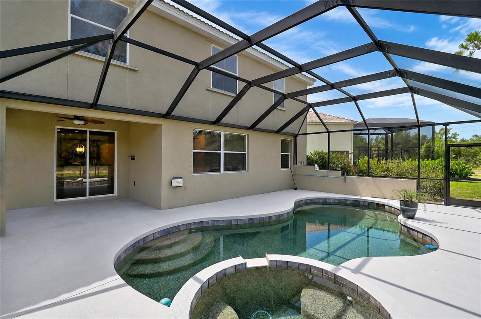 STONEYBROOK AT VENICE UNIT 5 - Residential