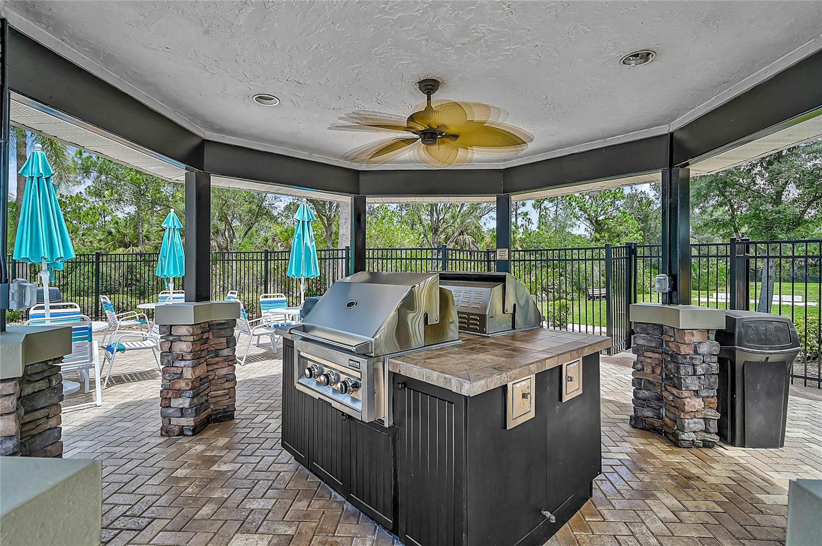 STONEYBROOK AT VENICE UNIT 5 - Residential
