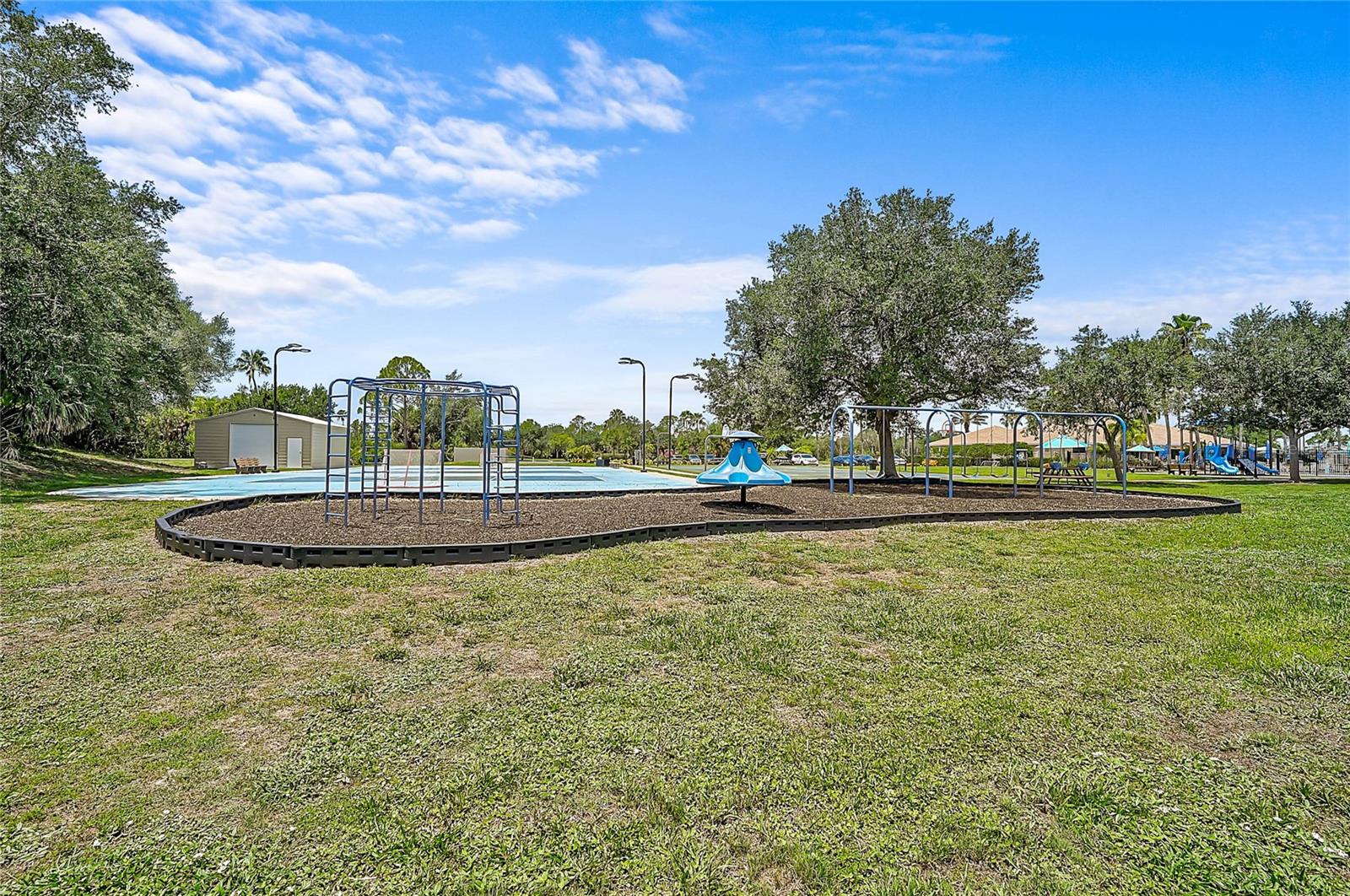STONEYBROOK AT VENICE UNIT 5 - Residential