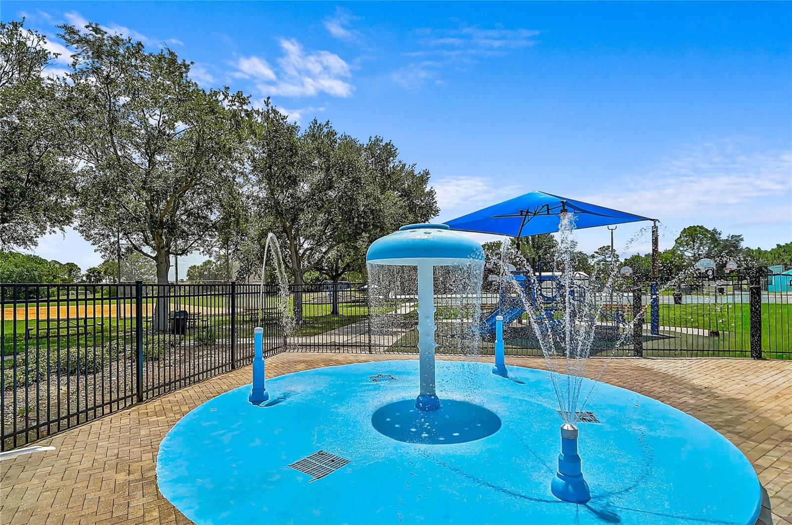 STONEYBROOK AT VENICE UNIT 5 - Residential