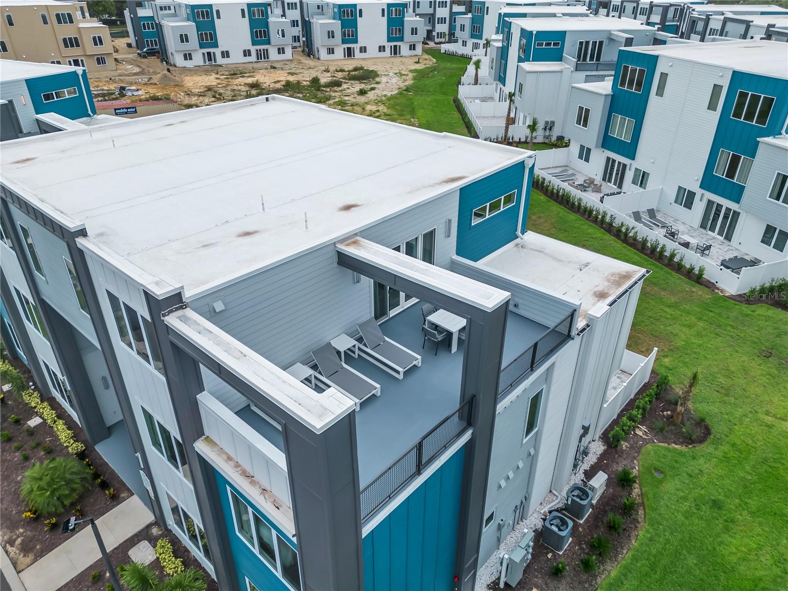 SPECTRUM AT REUNION CONDO PH 7A & 7B - Residential