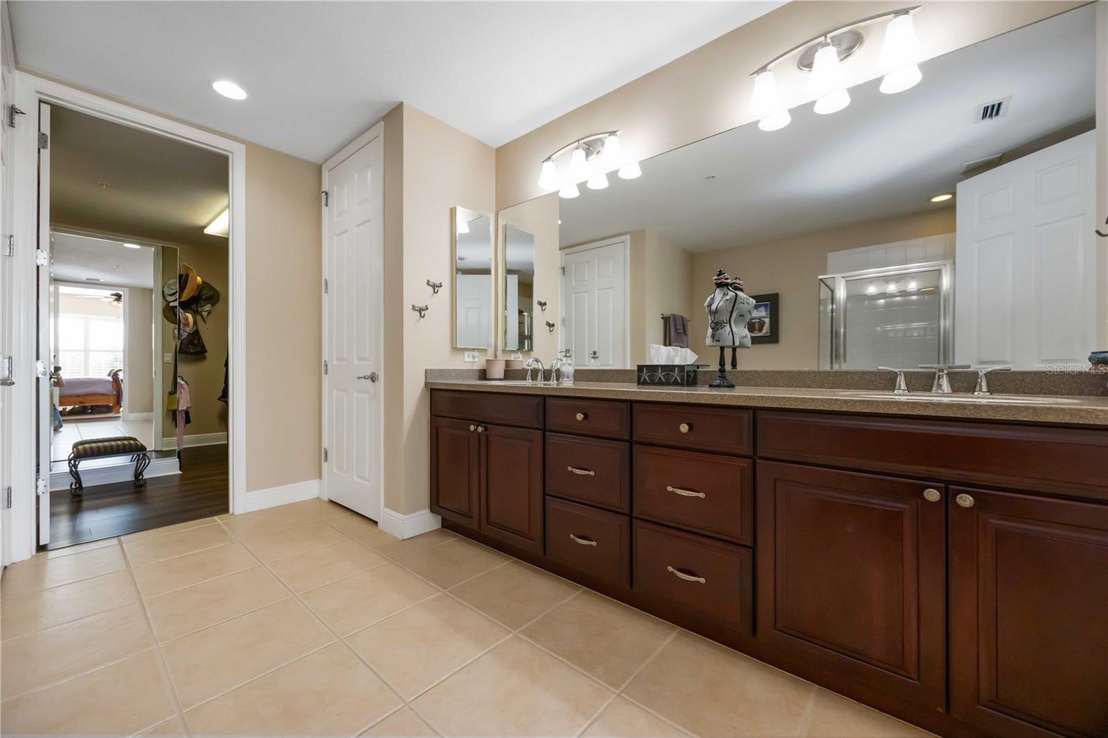 SARASOTA NATIONAL - Residential