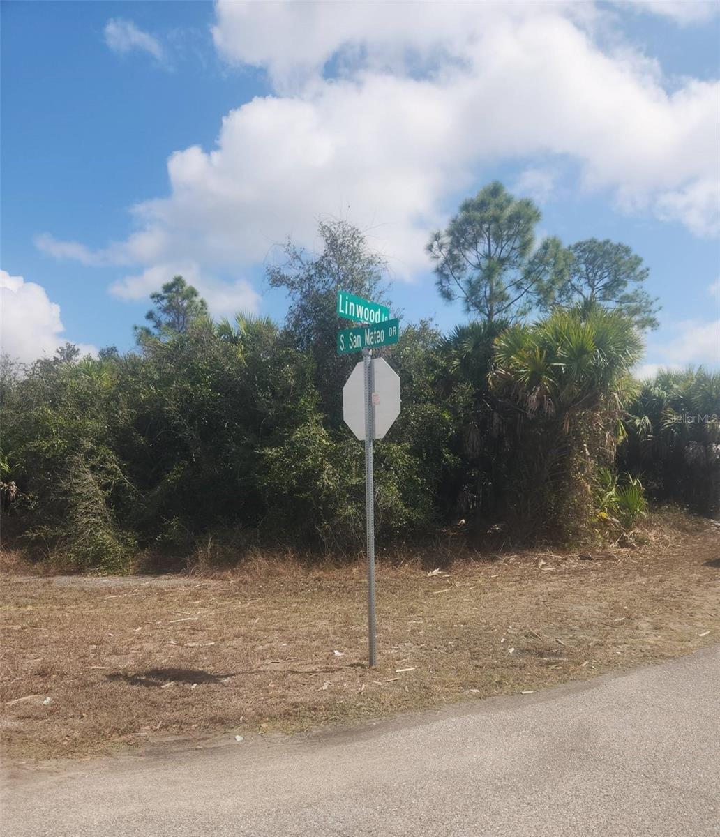 PORT CHARLOTTE - Land