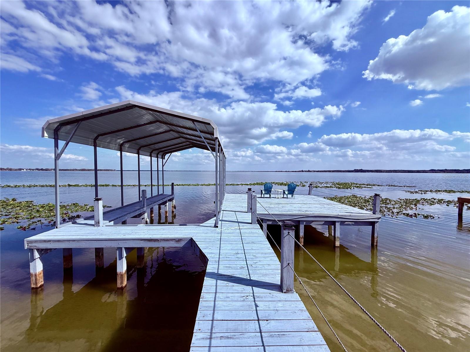 LAKE SIDE TERRACE - Residential