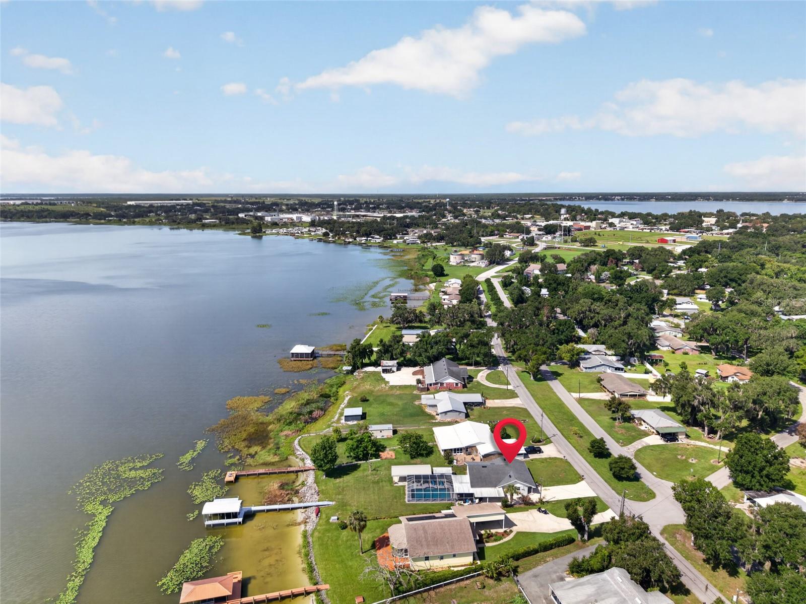 LAKE SIDE TERRACE - Residential