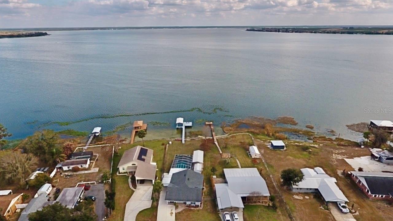 LAKE SIDE TERRACE - Residential
