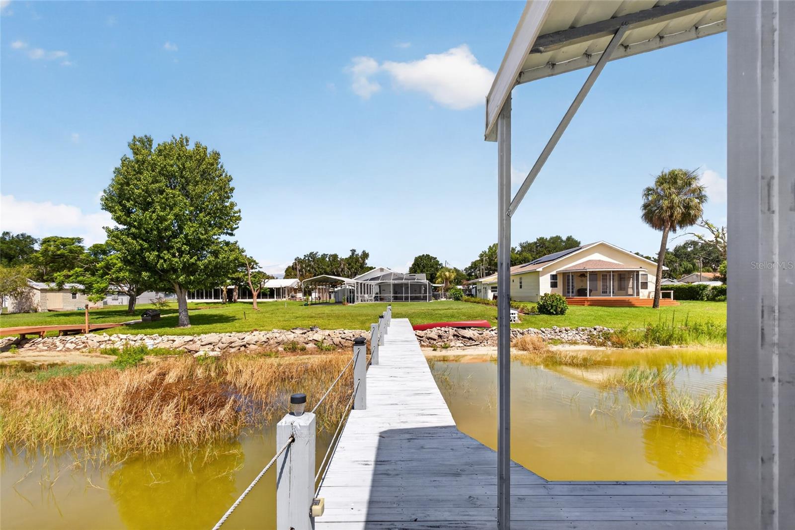 LAKE SIDE TERRACE - Residential