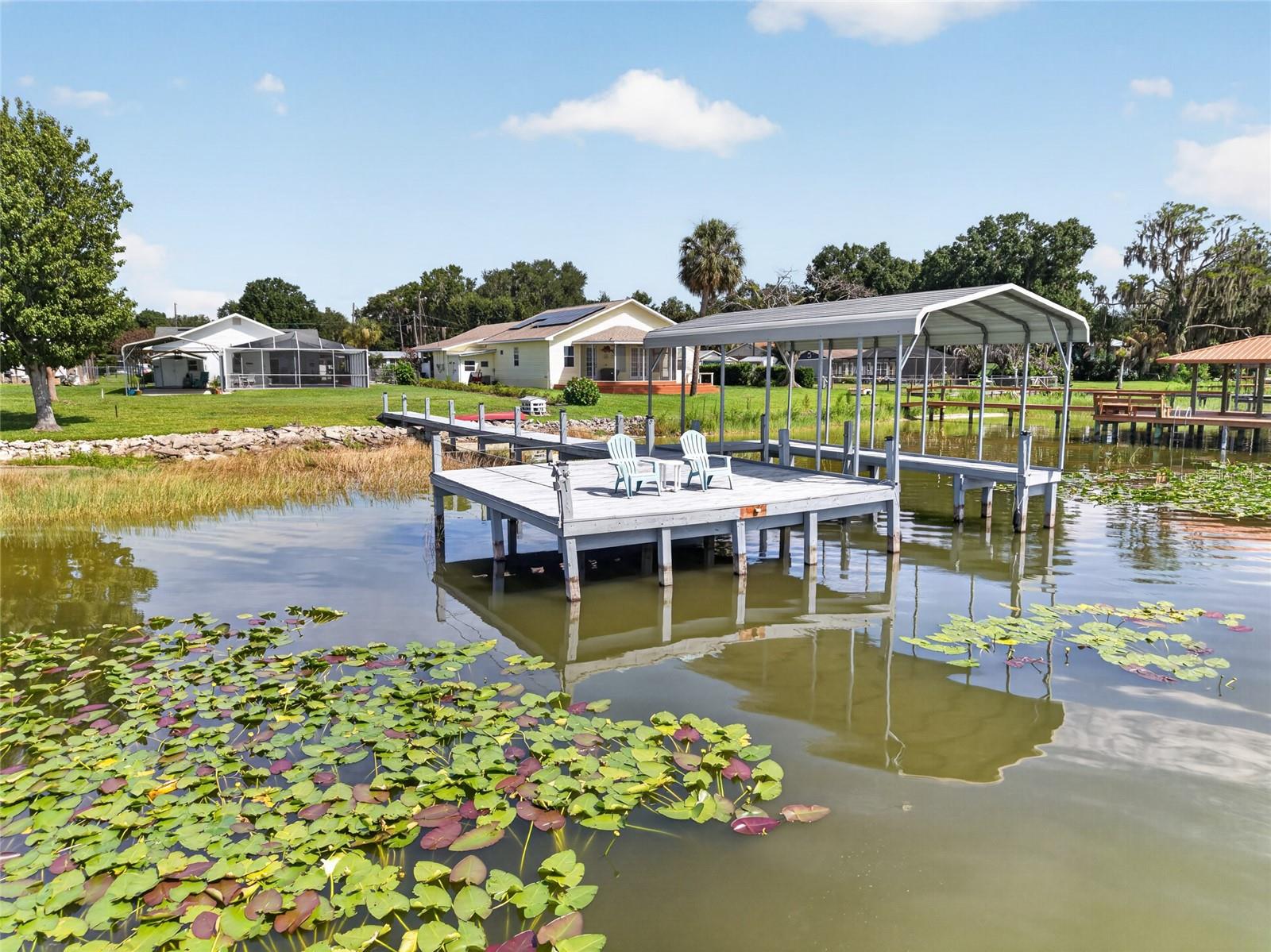 LAKE SIDE TERRACE - Residential