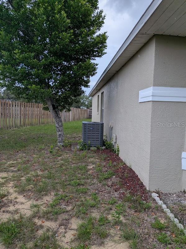 COUNTRY CHASE - Residential