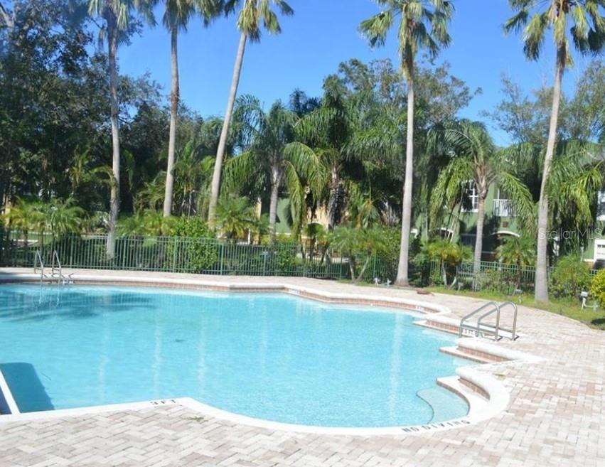 SUNERT LAKE - Residential