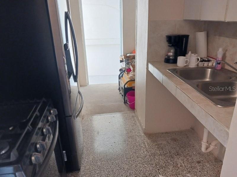 ESPERANZA COMM. - Residential
