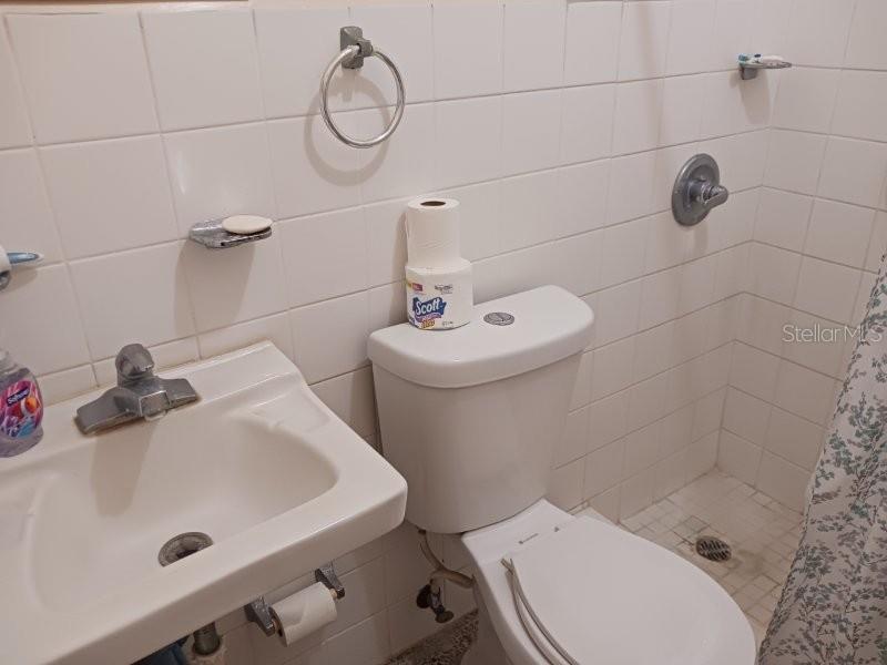 ESPERANZA COMM. - Residential