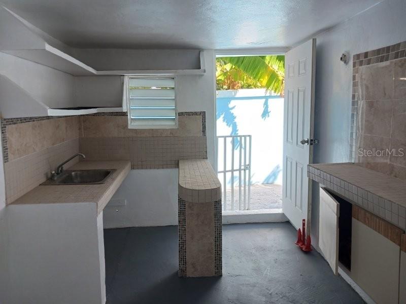 ESPERANZA COMM. - Residential