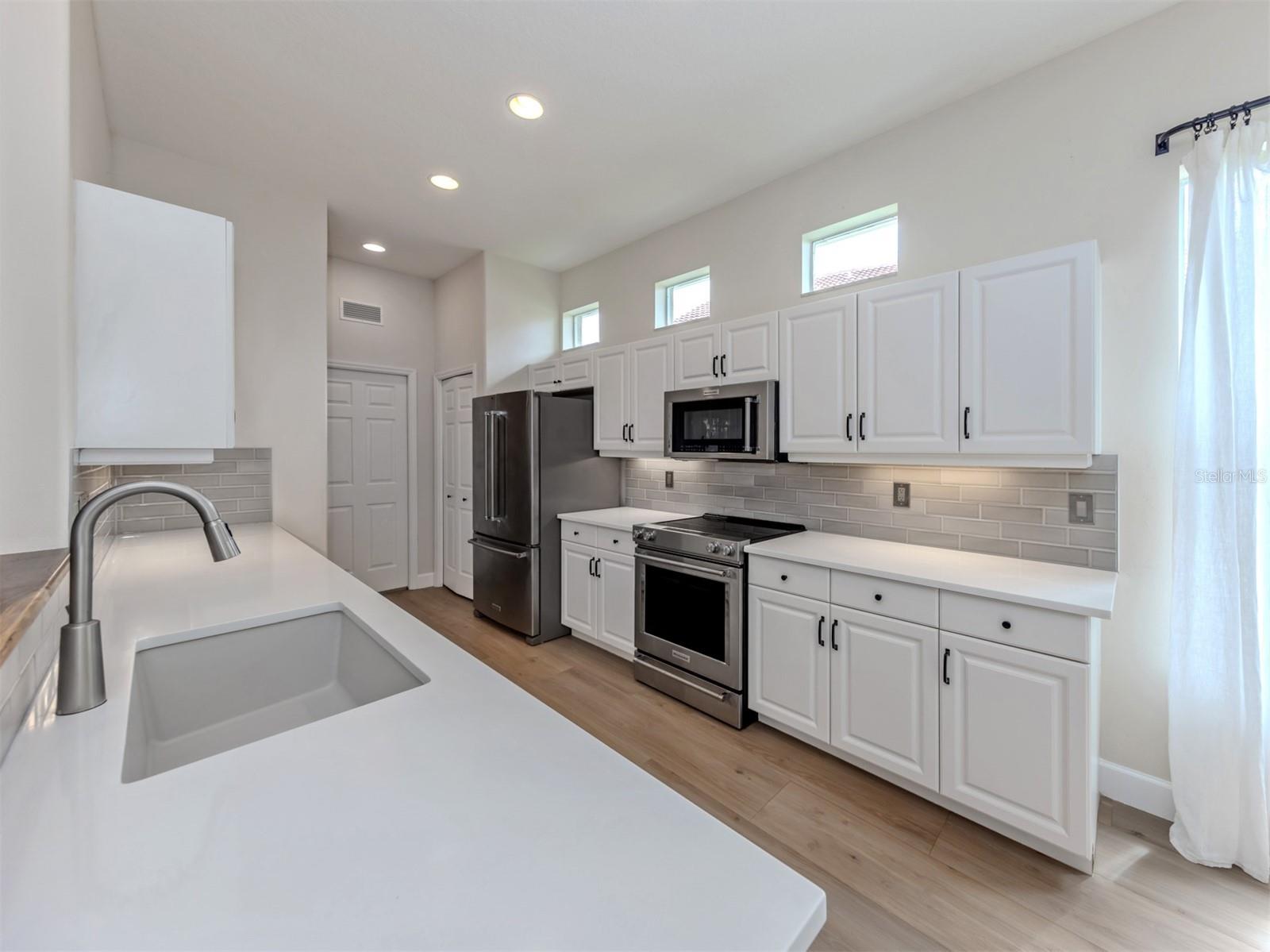 AMORA - Residential