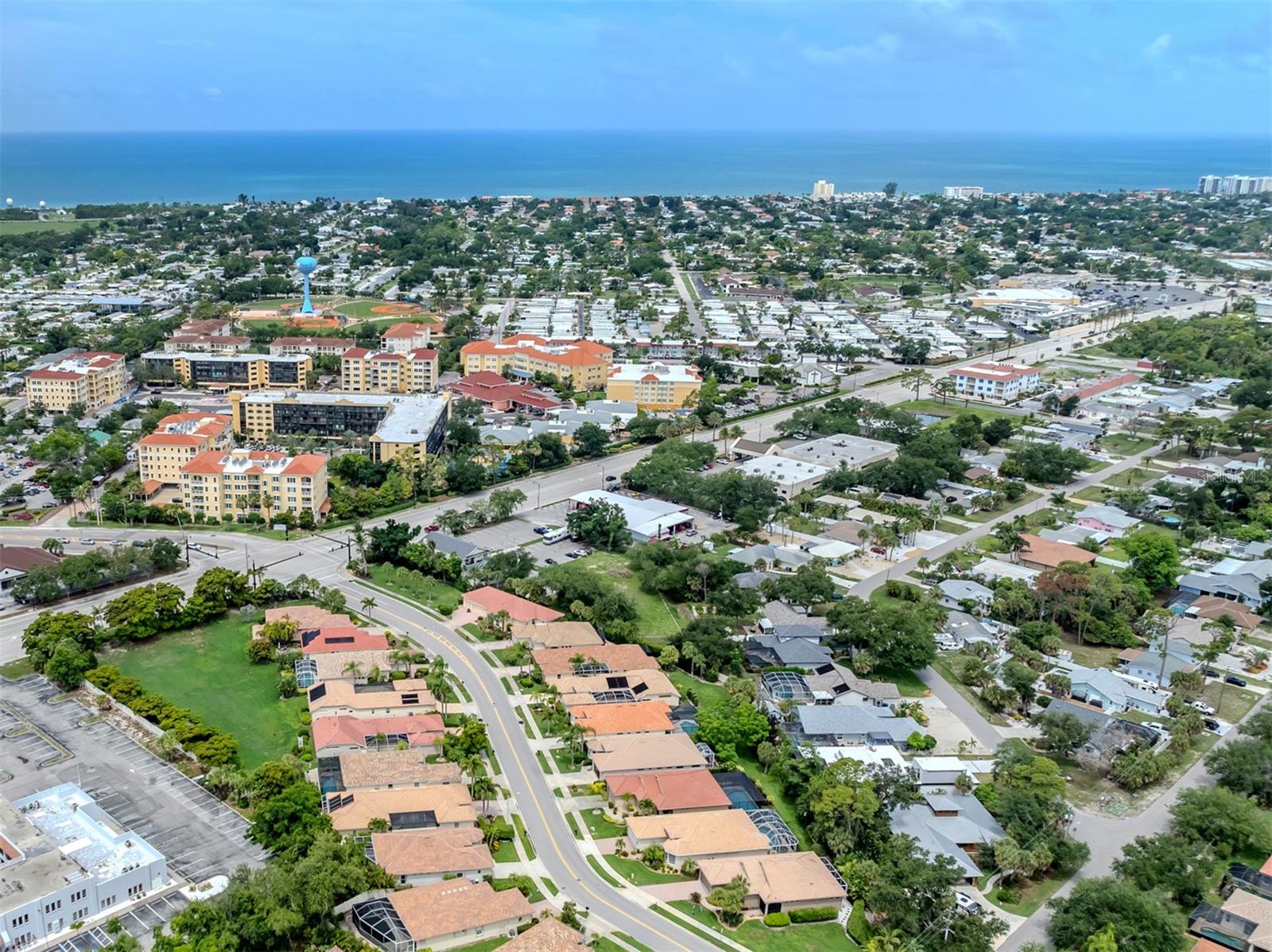 AMORA - Residential