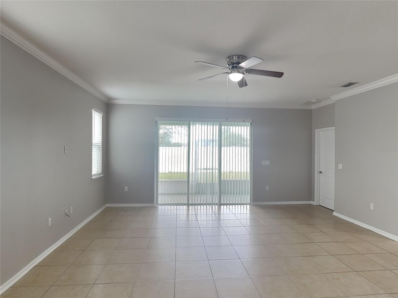 MALLORY SQUARE PH 01 - Residential Lease