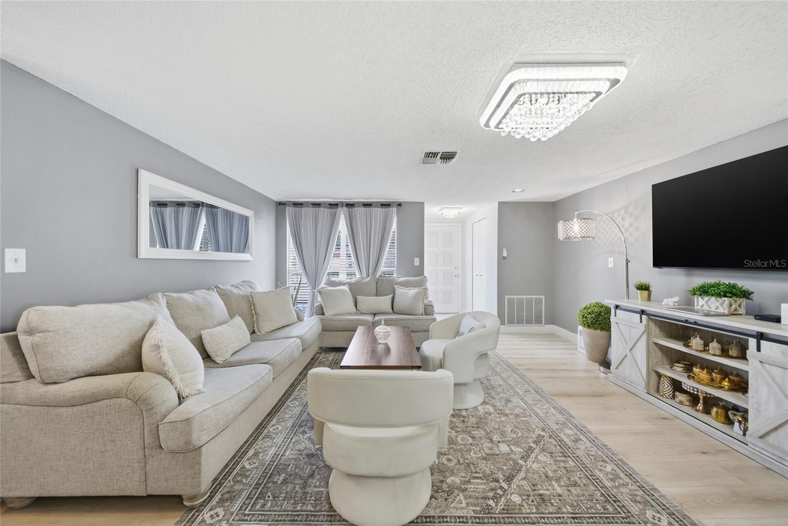 EMBASSY HILLS - Residential