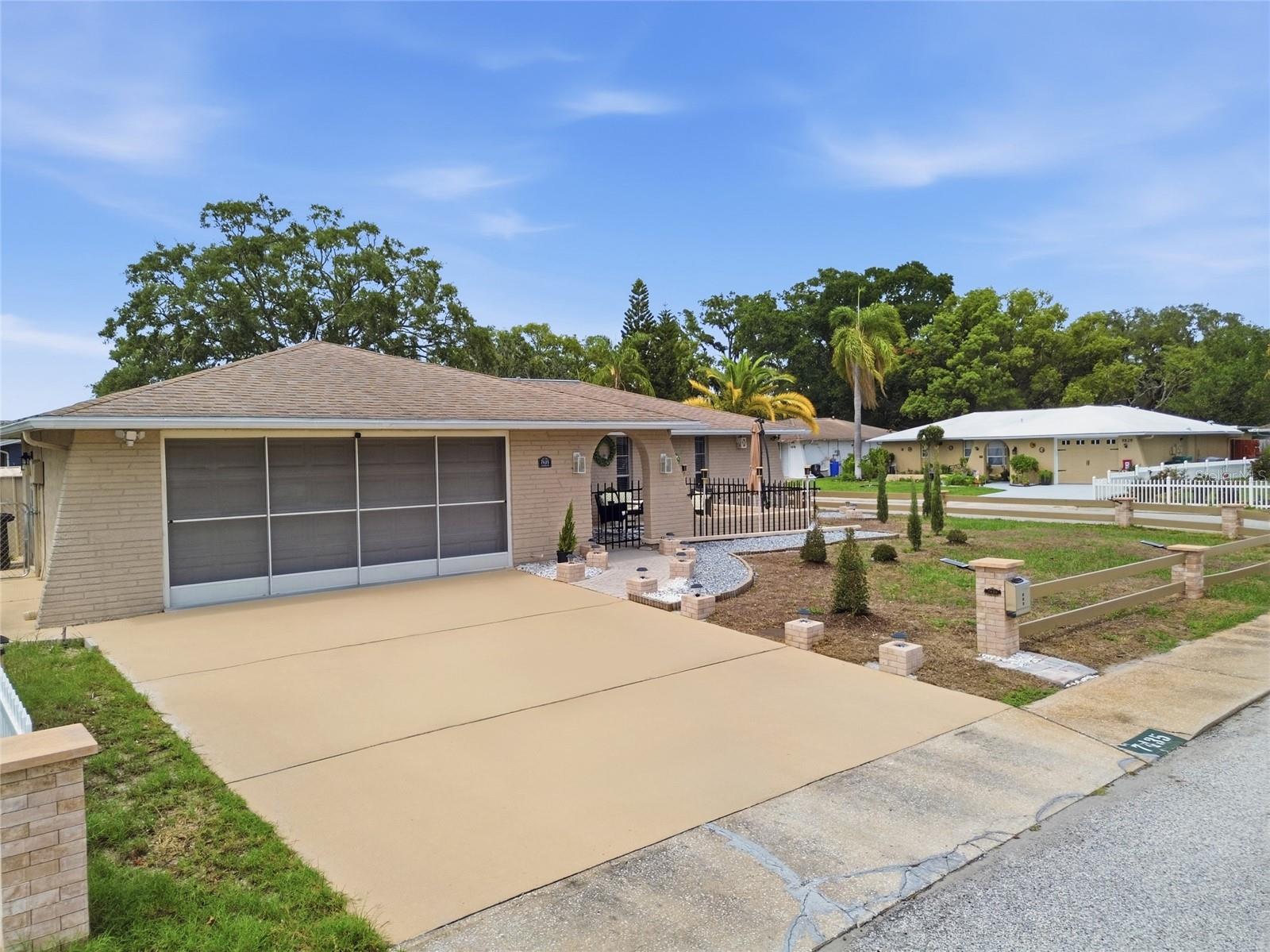 EMBASSY HILLS - Residential