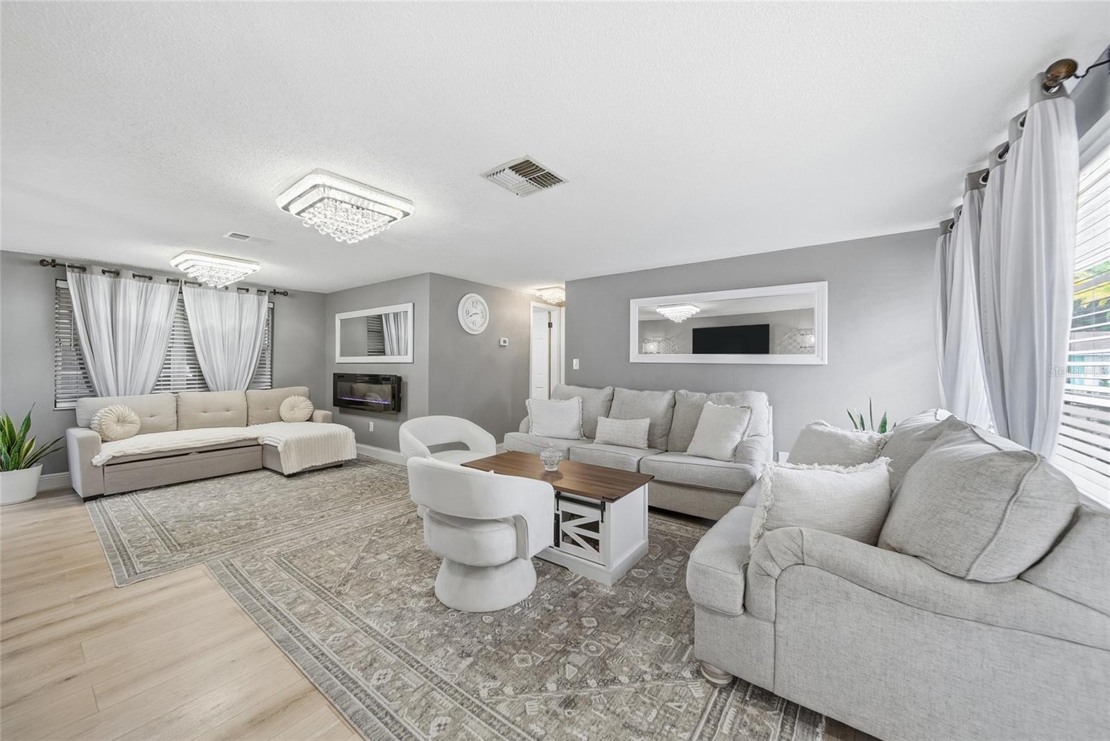 EMBASSY HILLS - Residential