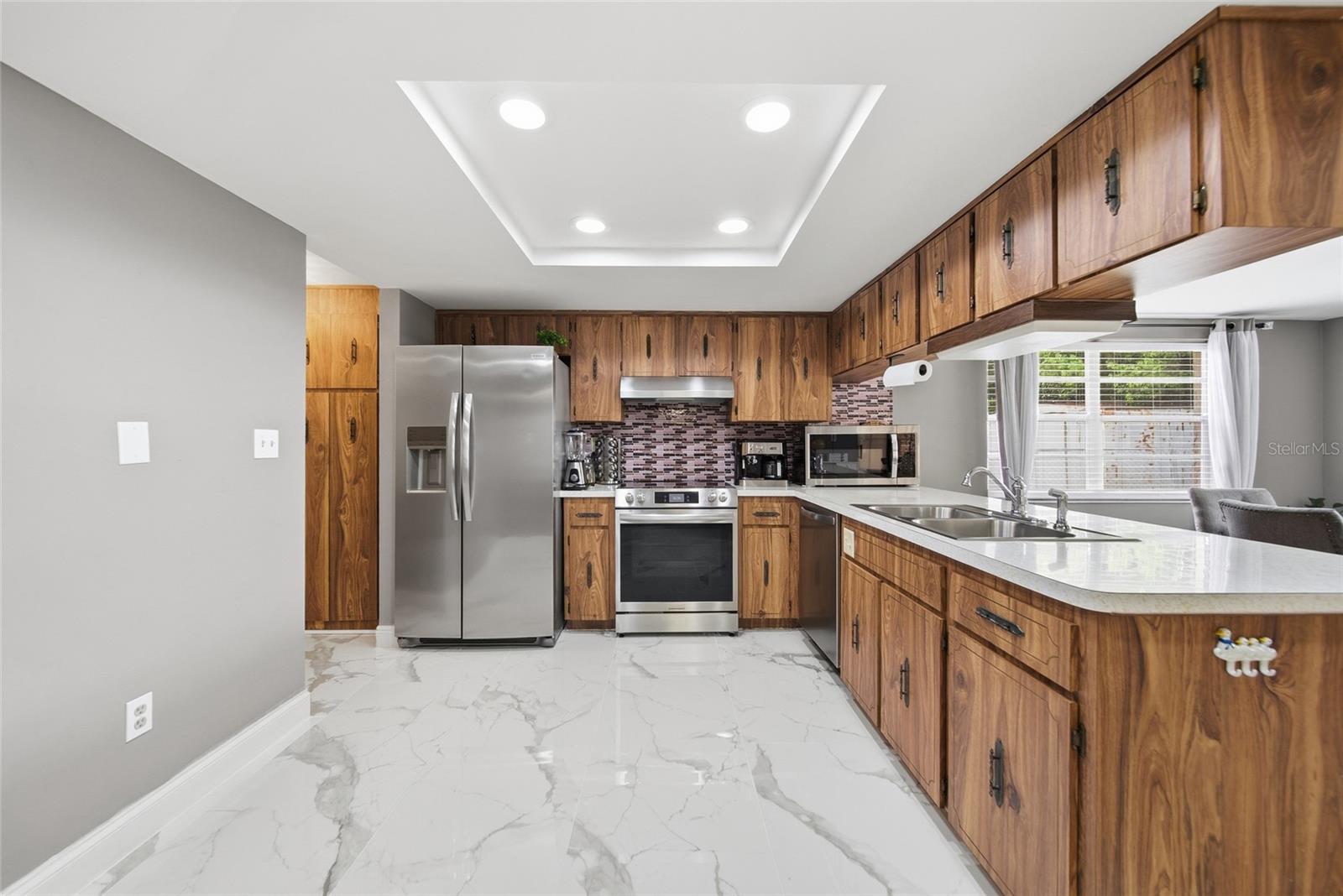 EMBASSY HILLS - Residential