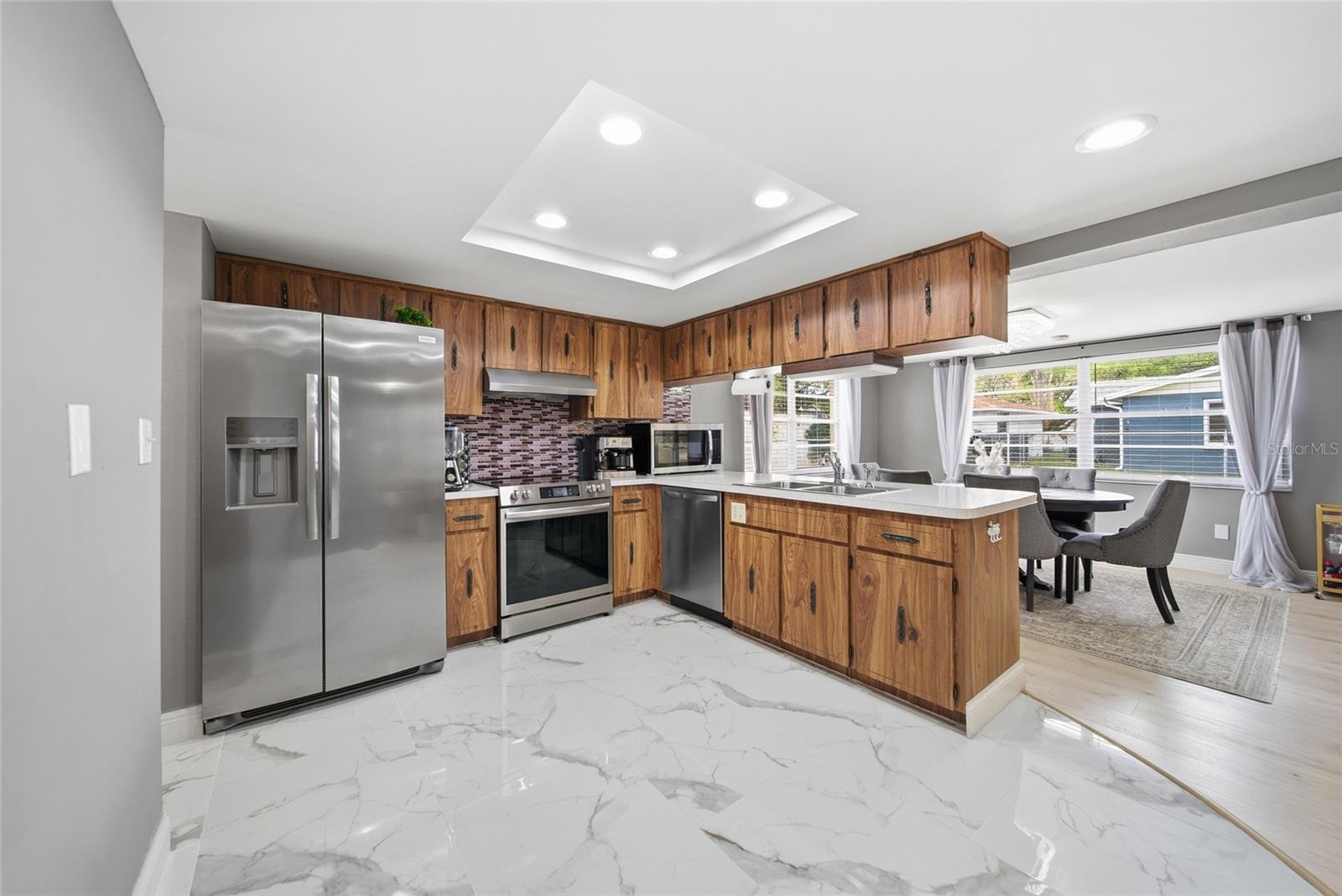 EMBASSY HILLS - Residential