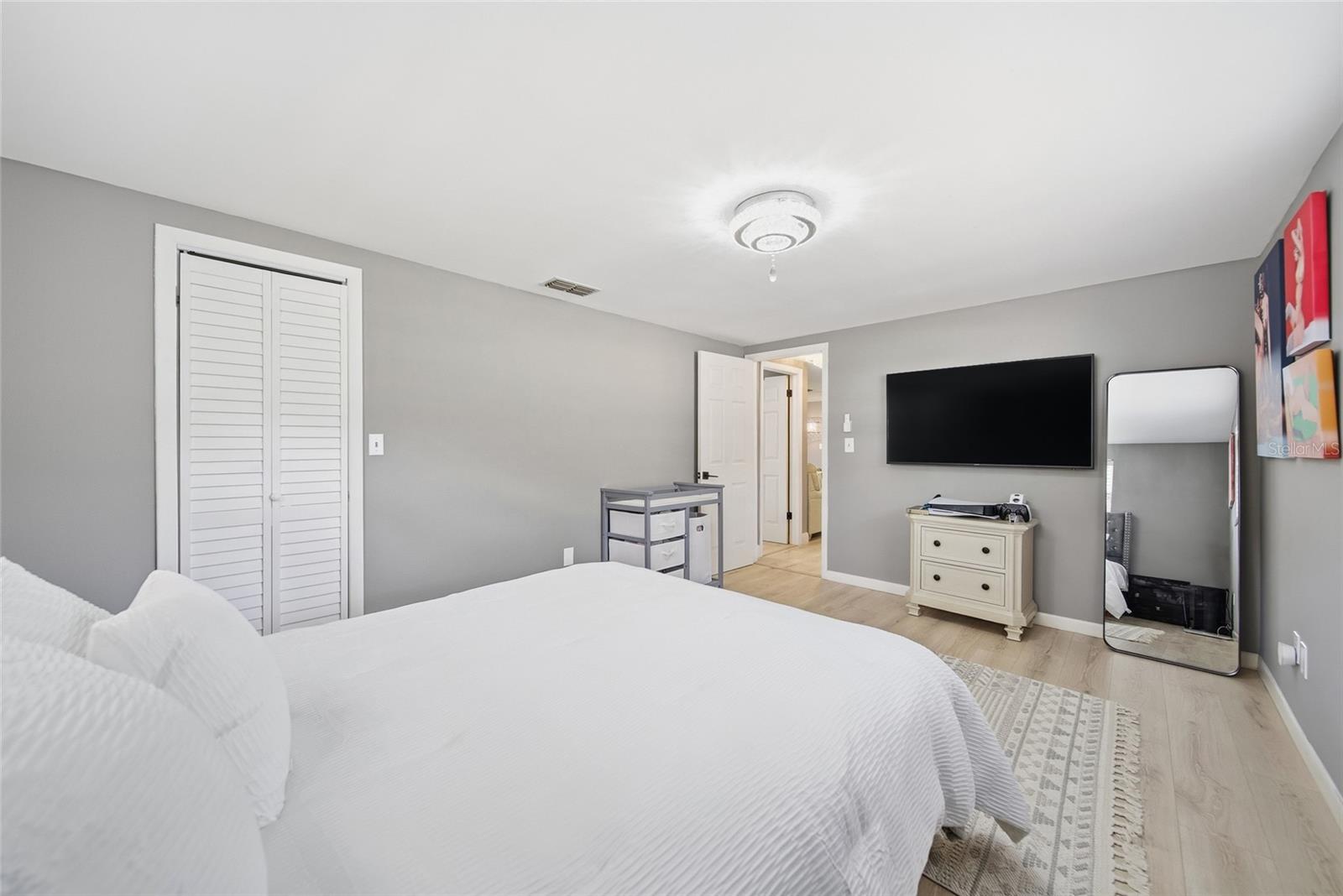 EMBASSY HILLS - Residential