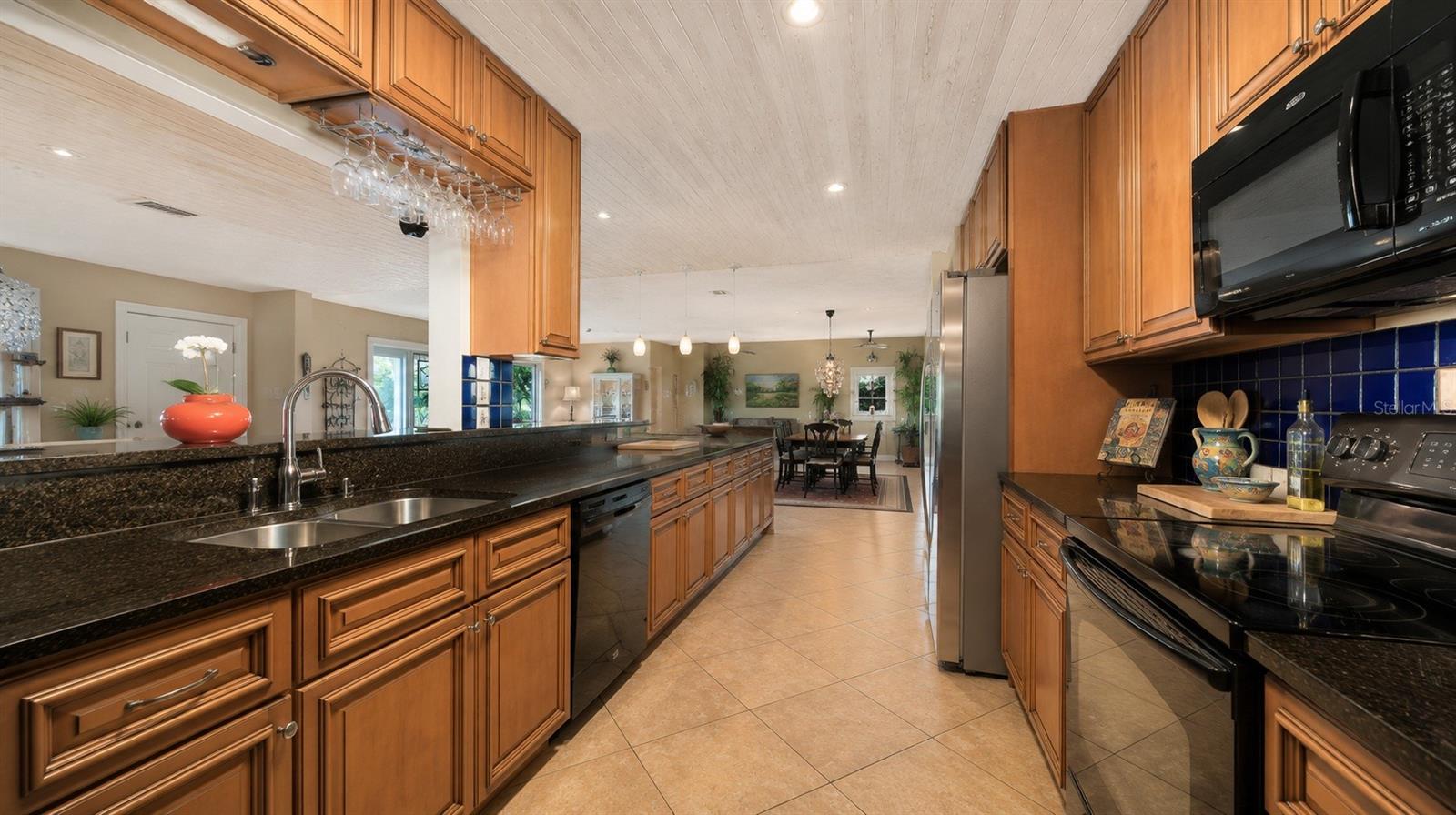 WHITFIELD COUNTRY CLUB - Residential