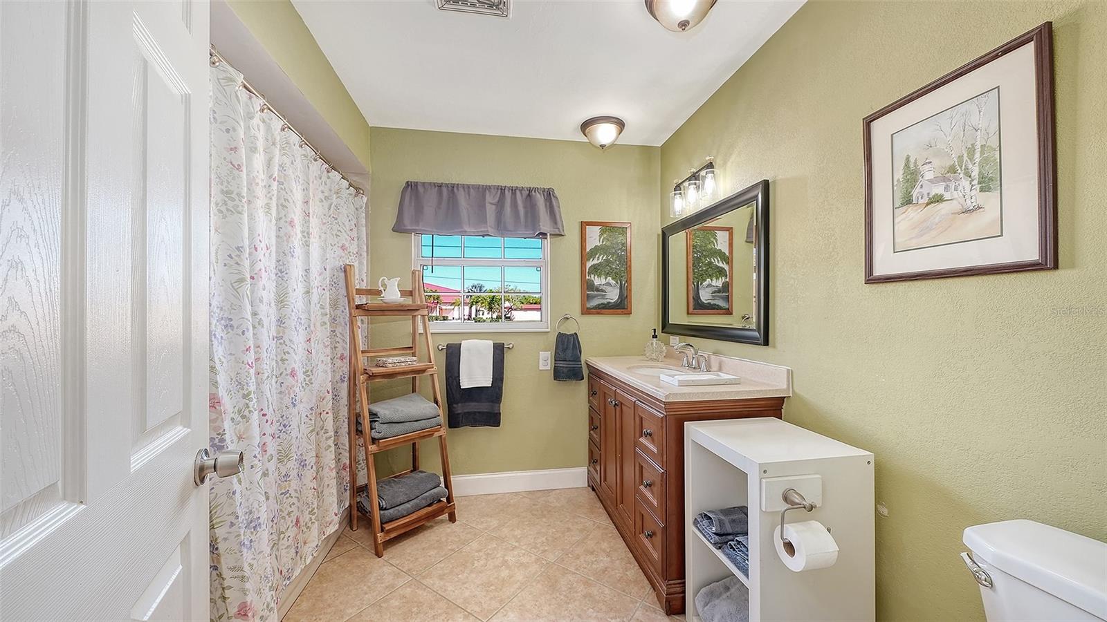 WHITFIELD COUNTRY CLUB - Residential