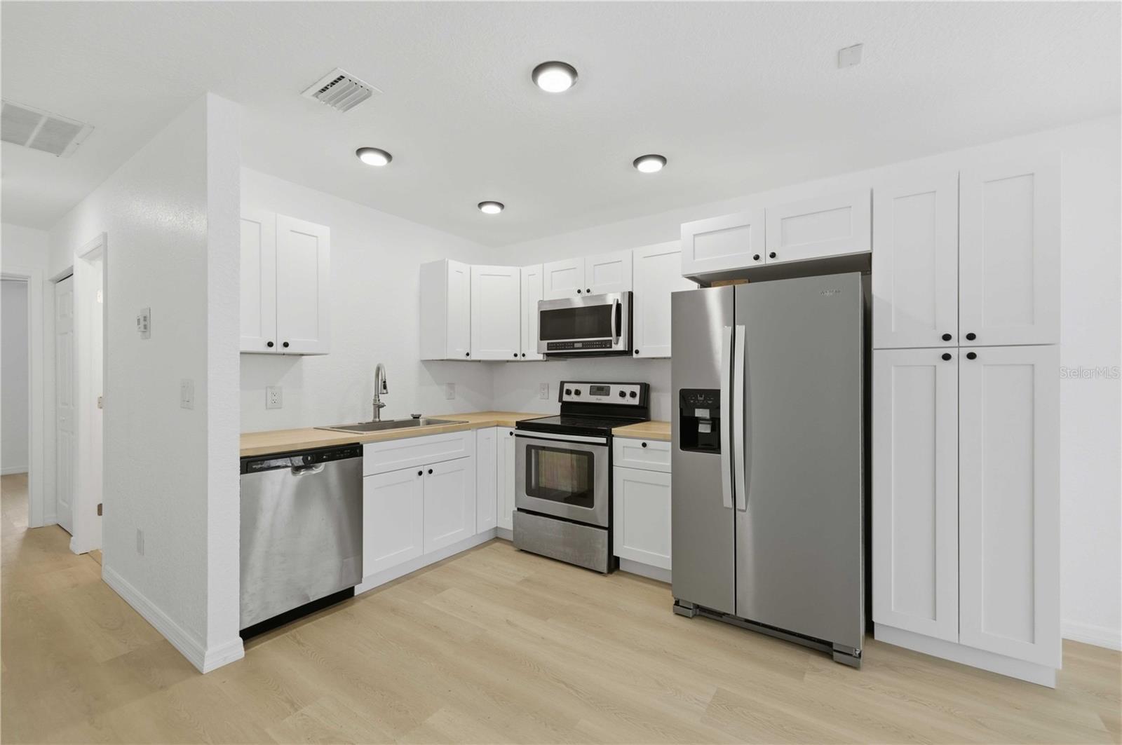 SILVER SPGS SHORES - Residential