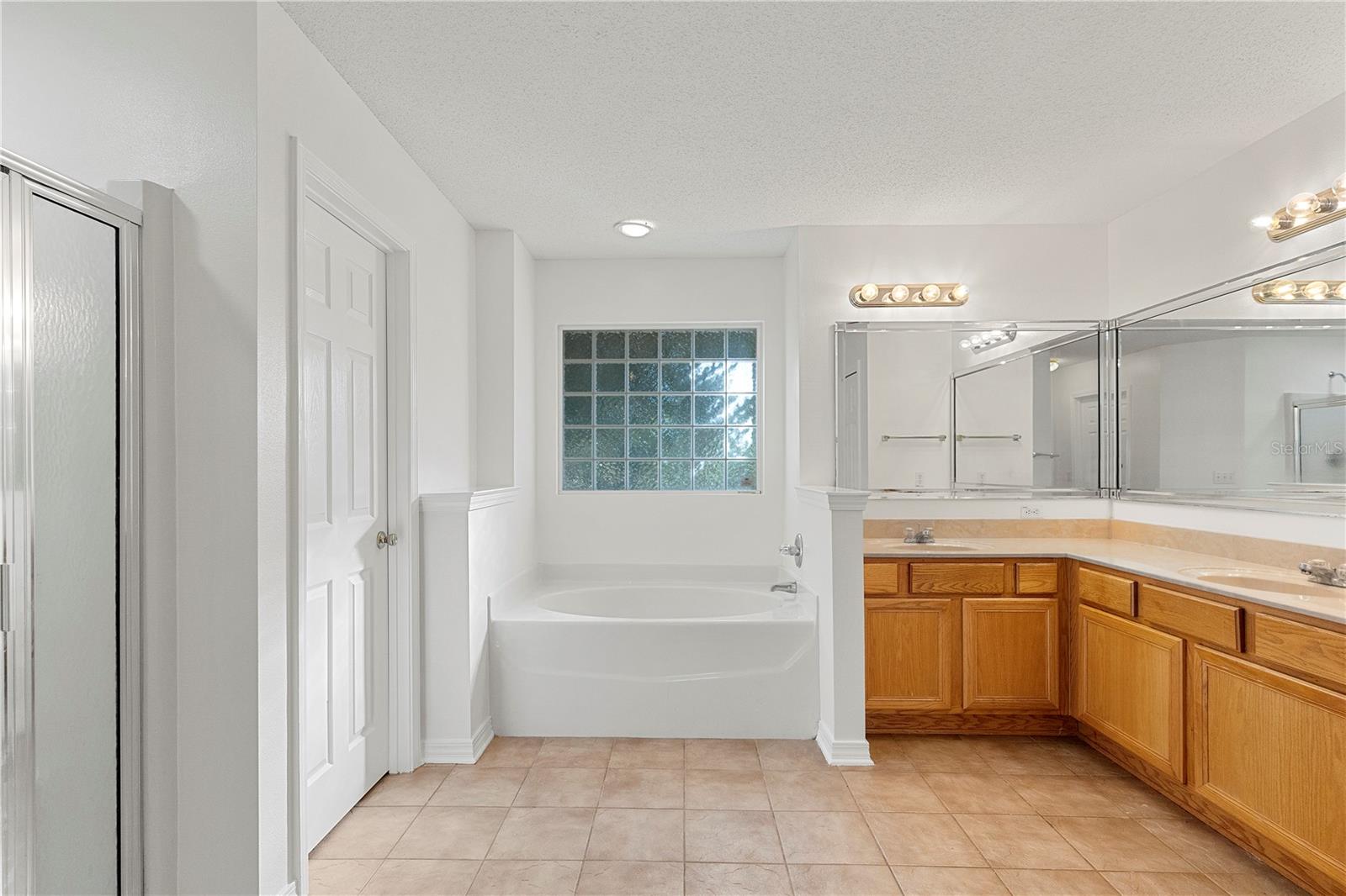 CRYSTAL CREEK - Residential