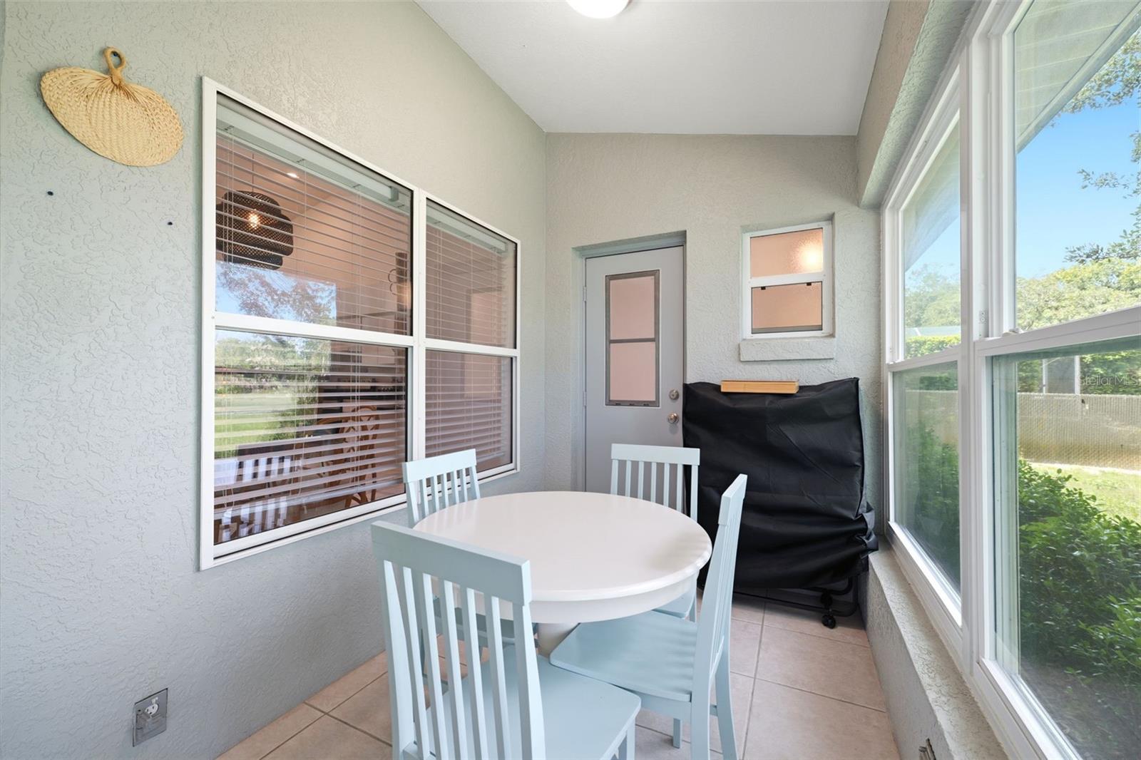 PARADISE COUNTRY CLUB UNIT 02 - Residential