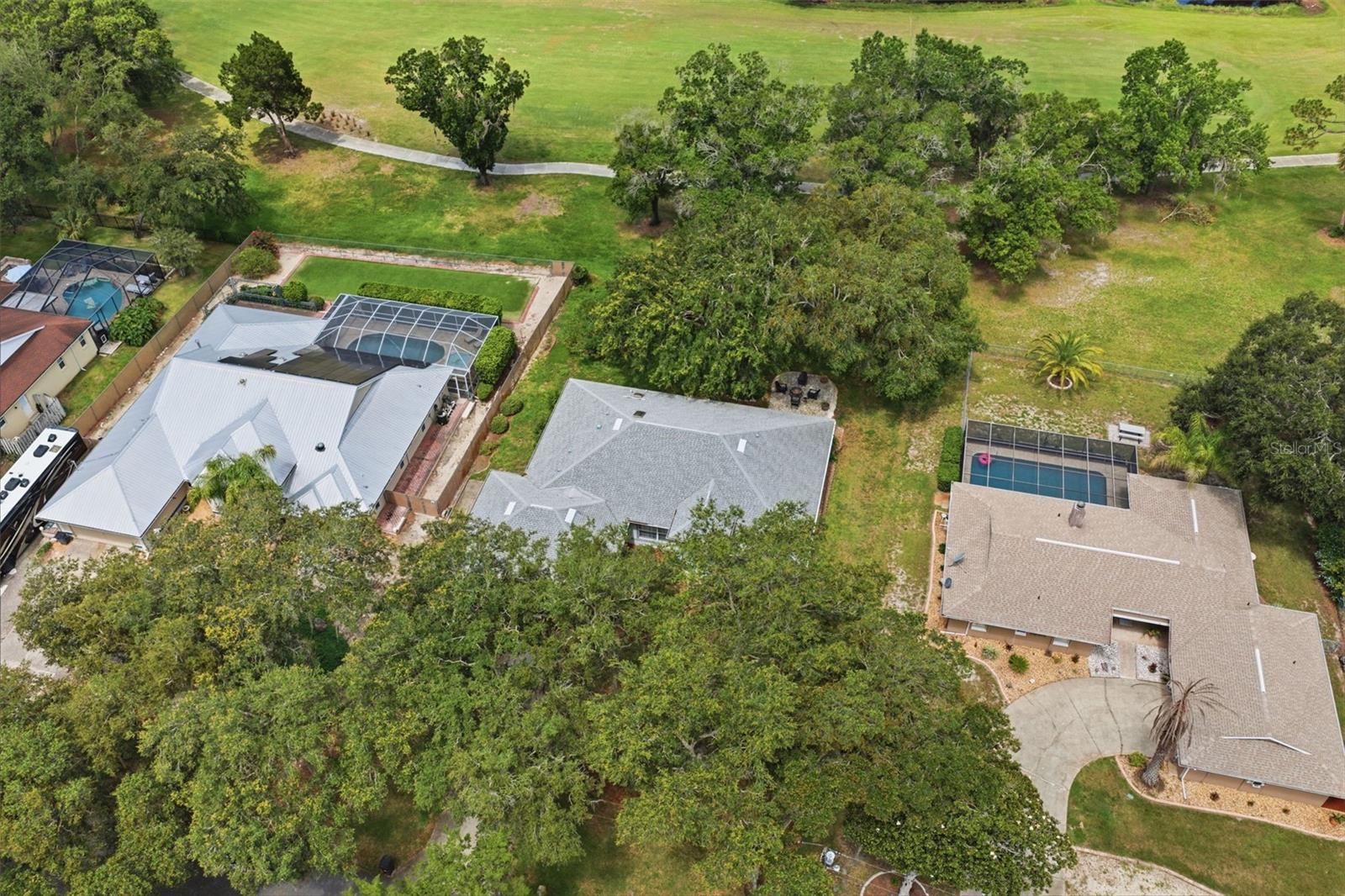 PARADISE COUNTRY CLUB UNIT 02 - Residential