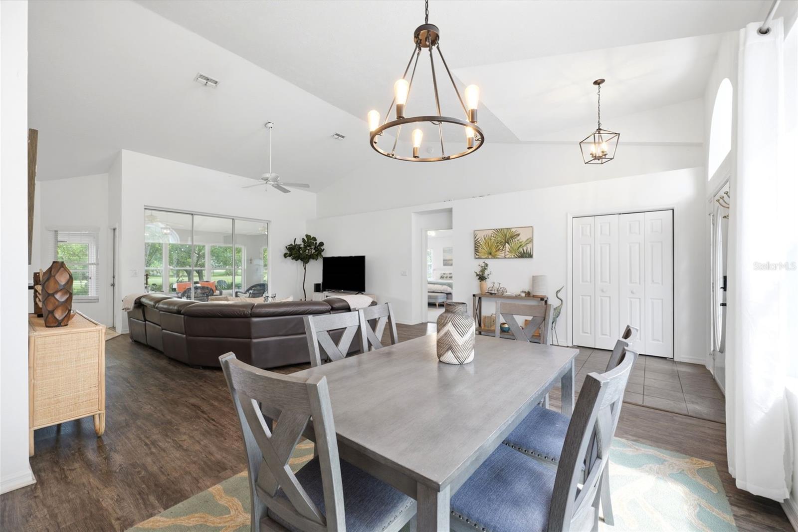 PARADISE COUNTRY CLUB UNIT 02 - Residential