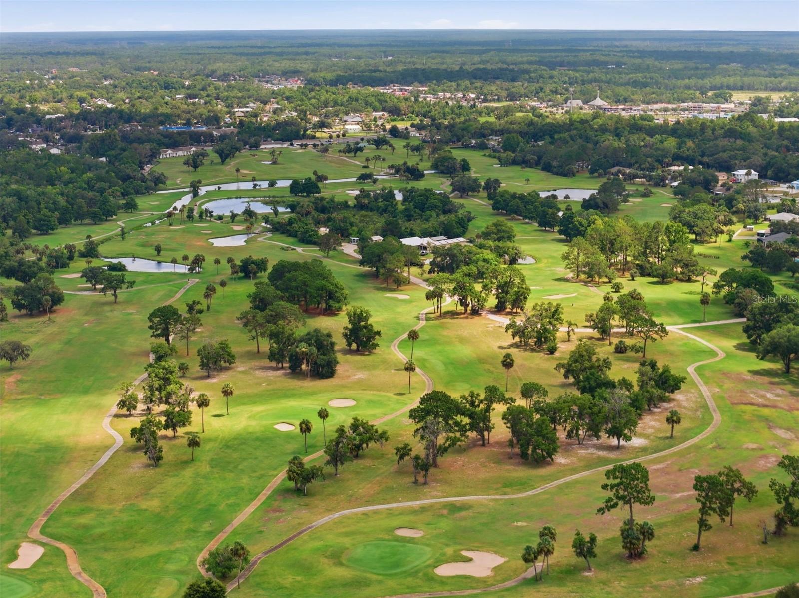 PARADISE COUNTRY CLUB UNIT 02 - Residential