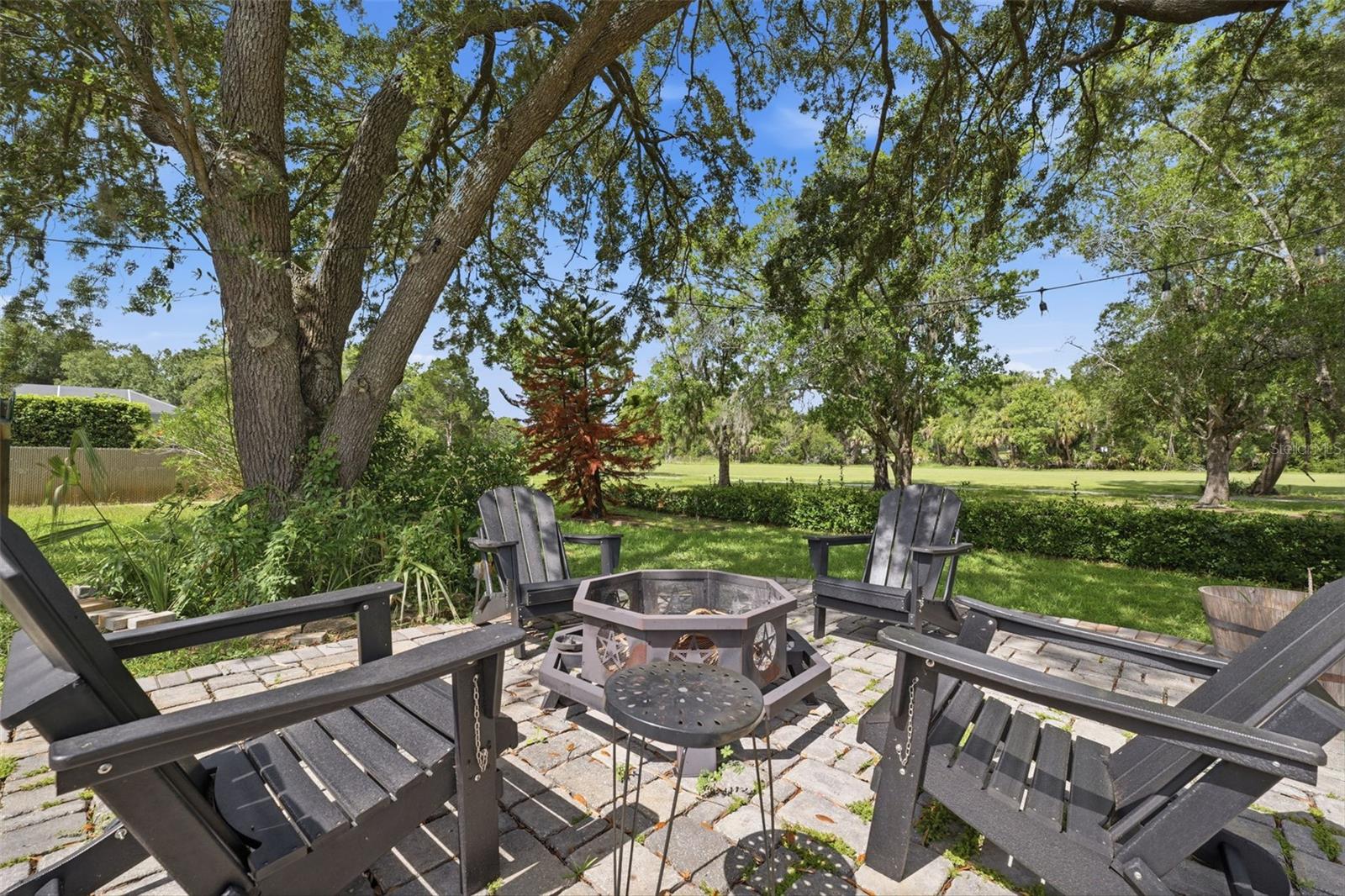 PARADISE COUNTRY CLUB UNIT 02 - Residential
