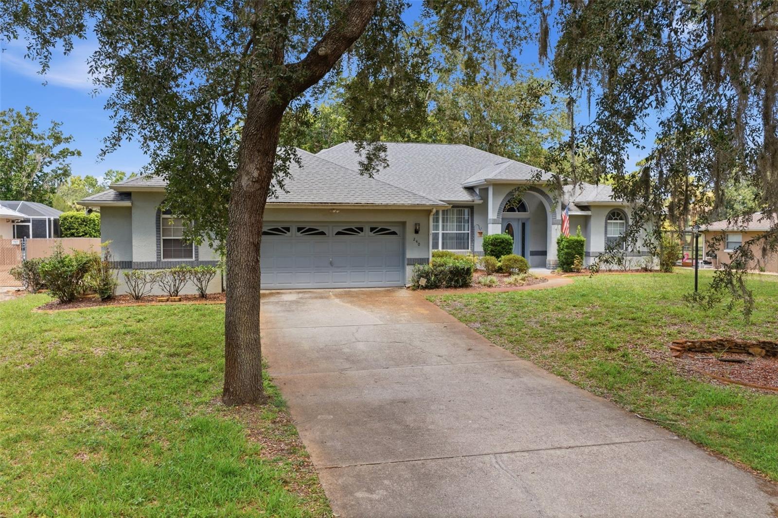 PARADISE COUNTRY CLUB UNIT 02 - Residential
