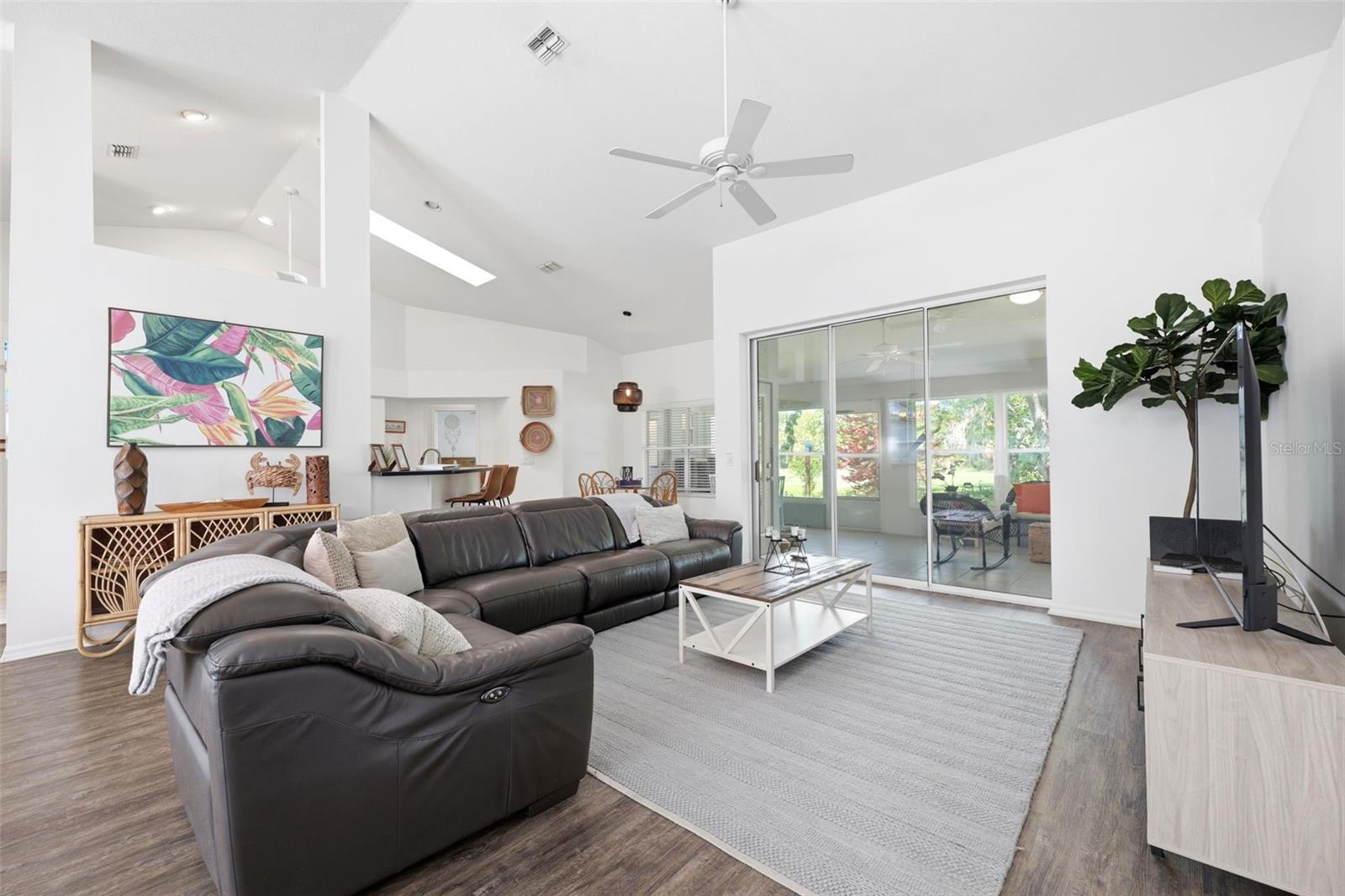 PARADISE COUNTRY CLUB UNIT 02 - Residential