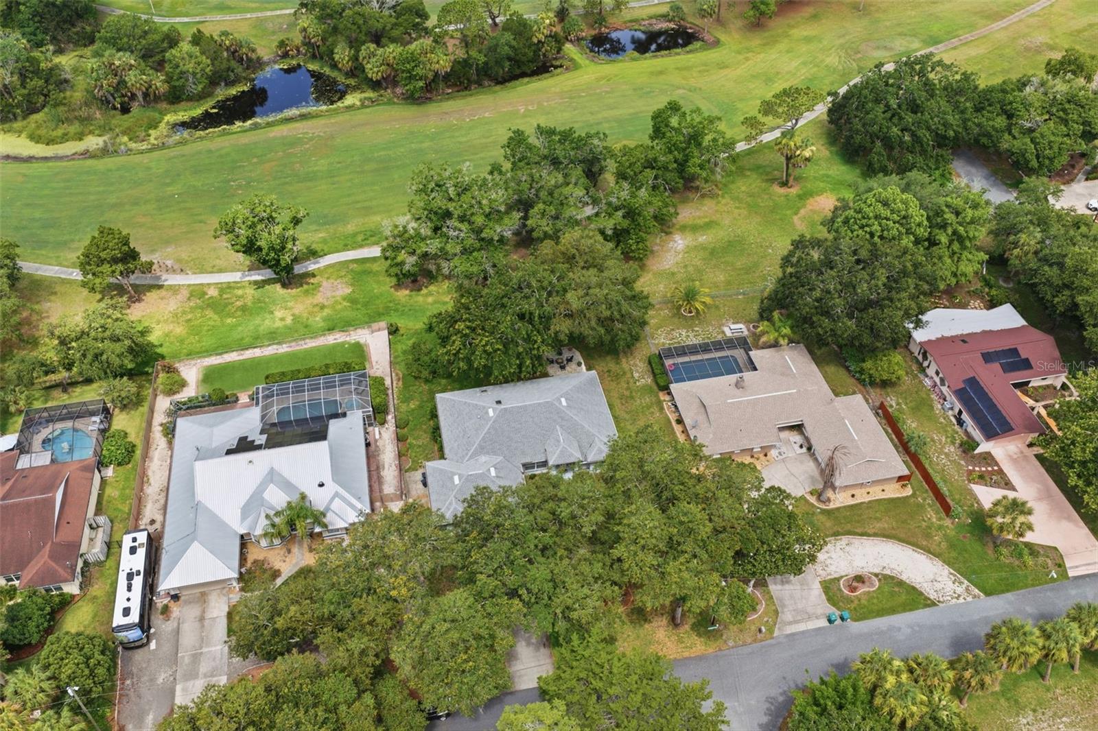 PARADISE COUNTRY CLUB UNIT 02 - Residential