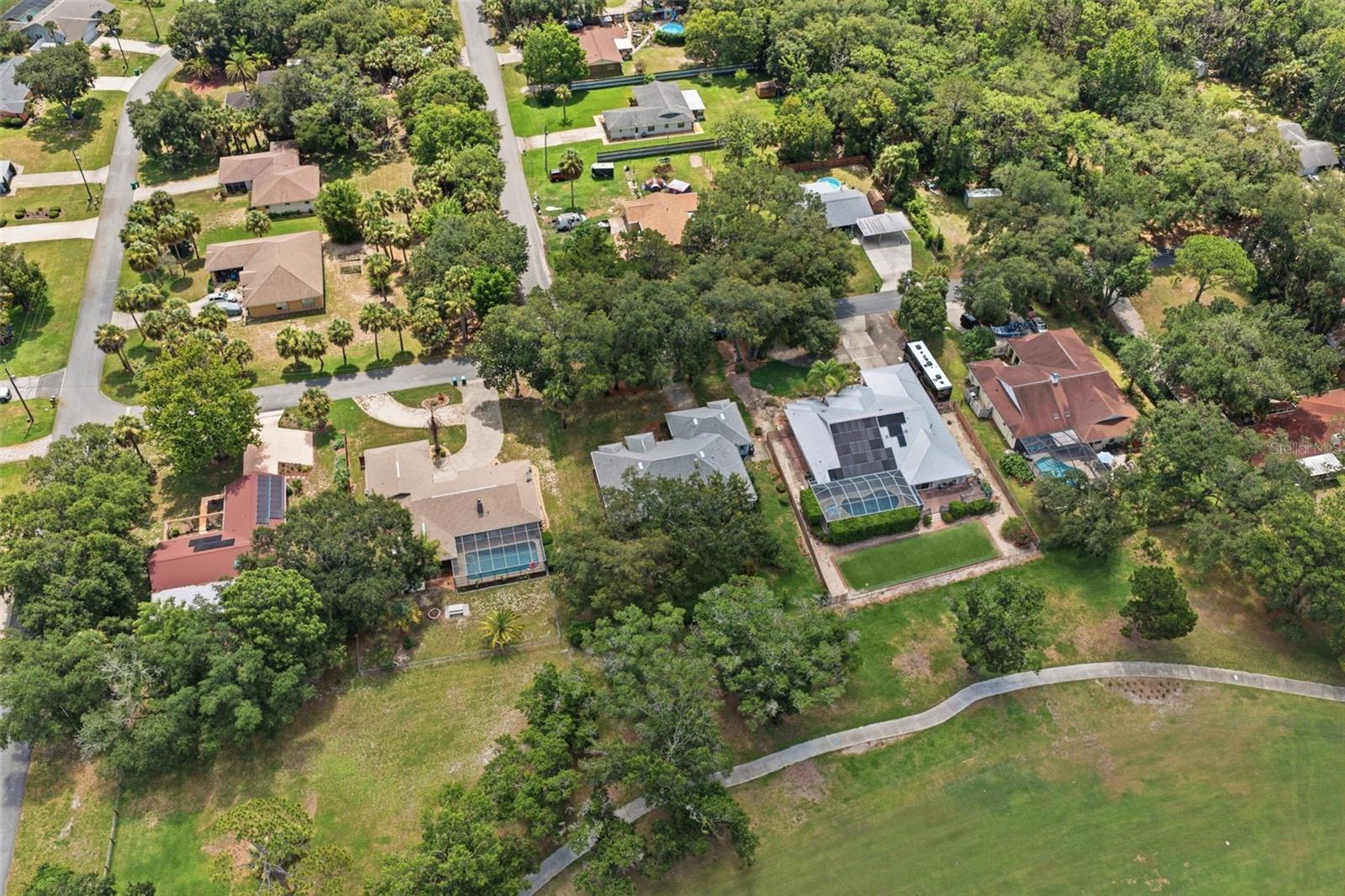 PARADISE COUNTRY CLUB UNIT 02 - Residential