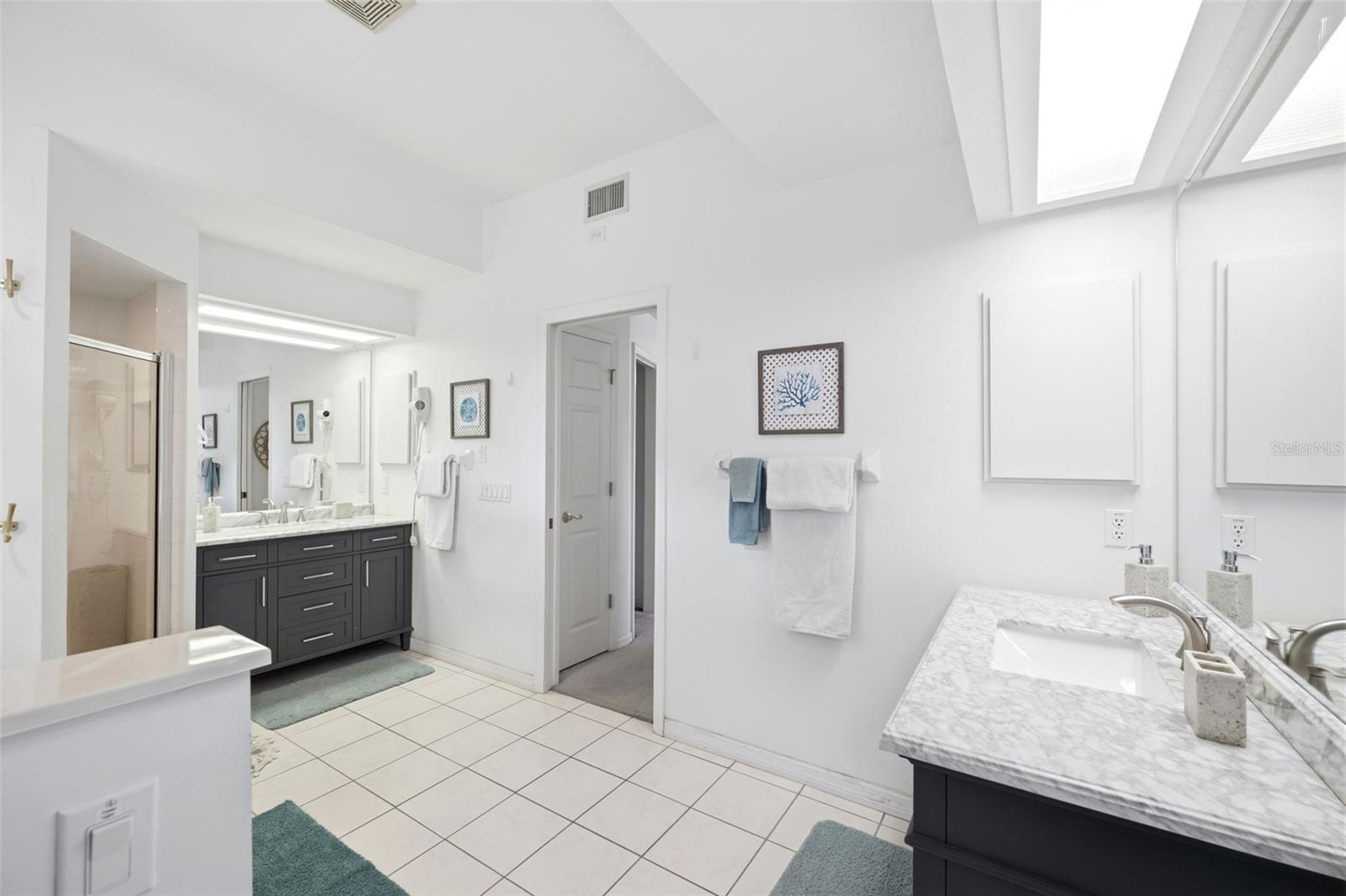 PARADISE COUNTRY CLUB UNIT 02 - Residential