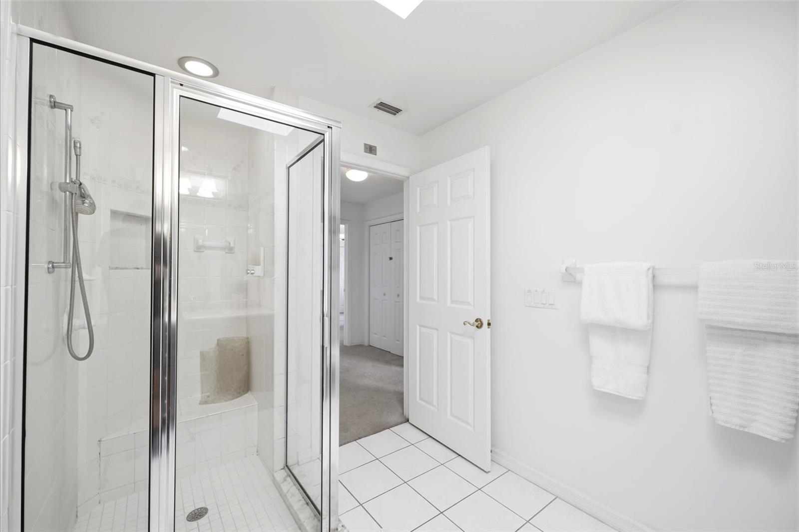 PARADISE COUNTRY CLUB UNIT 02 - Residential