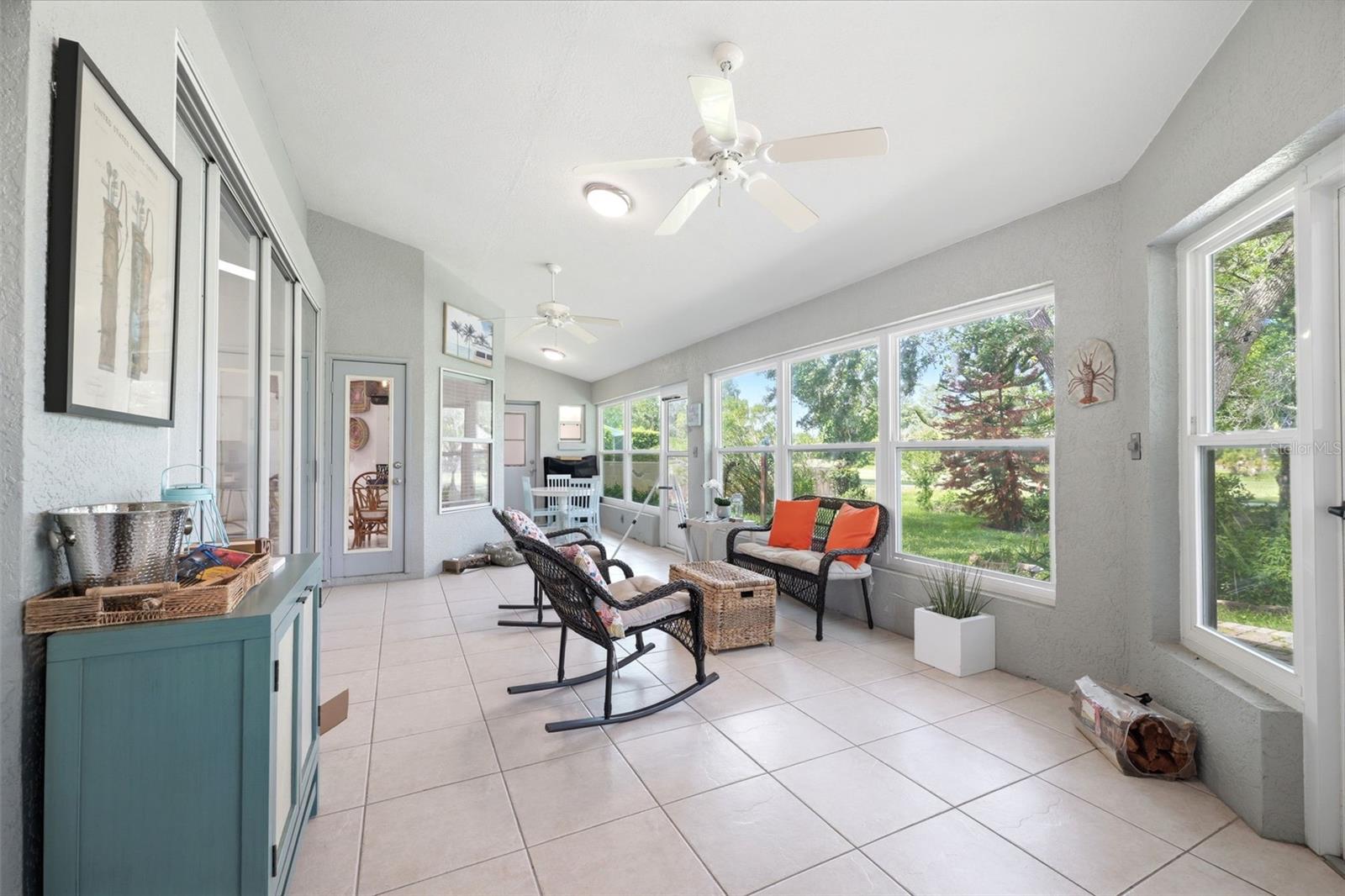 PARADISE COUNTRY CLUB UNIT 02 - Residential
