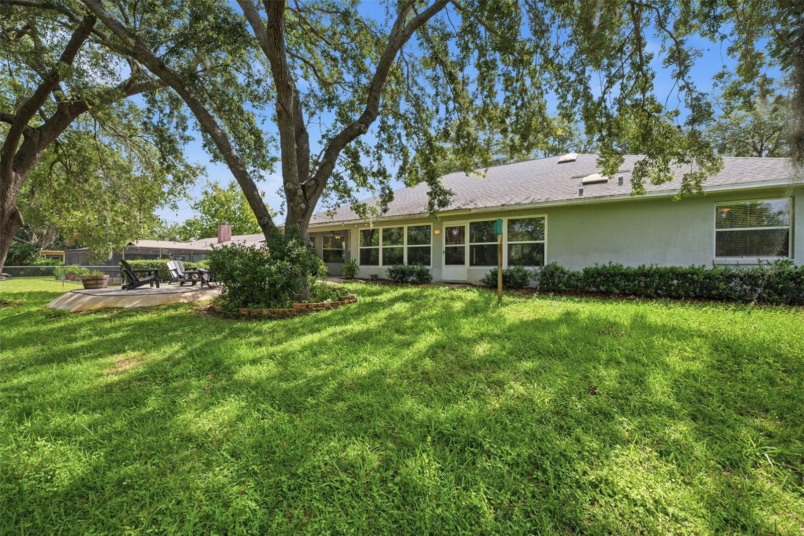 PARADISE COUNTRY CLUB UNIT 02 - Residential