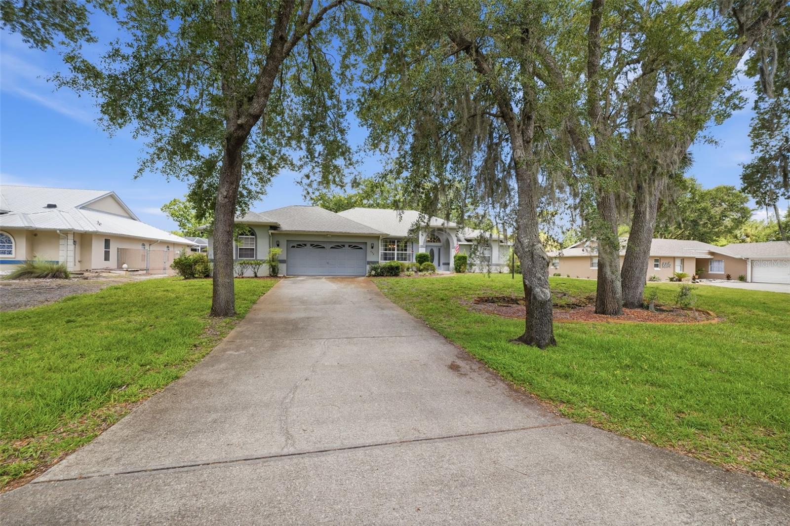 PARADISE COUNTRY CLUB UNIT 02 - Residential