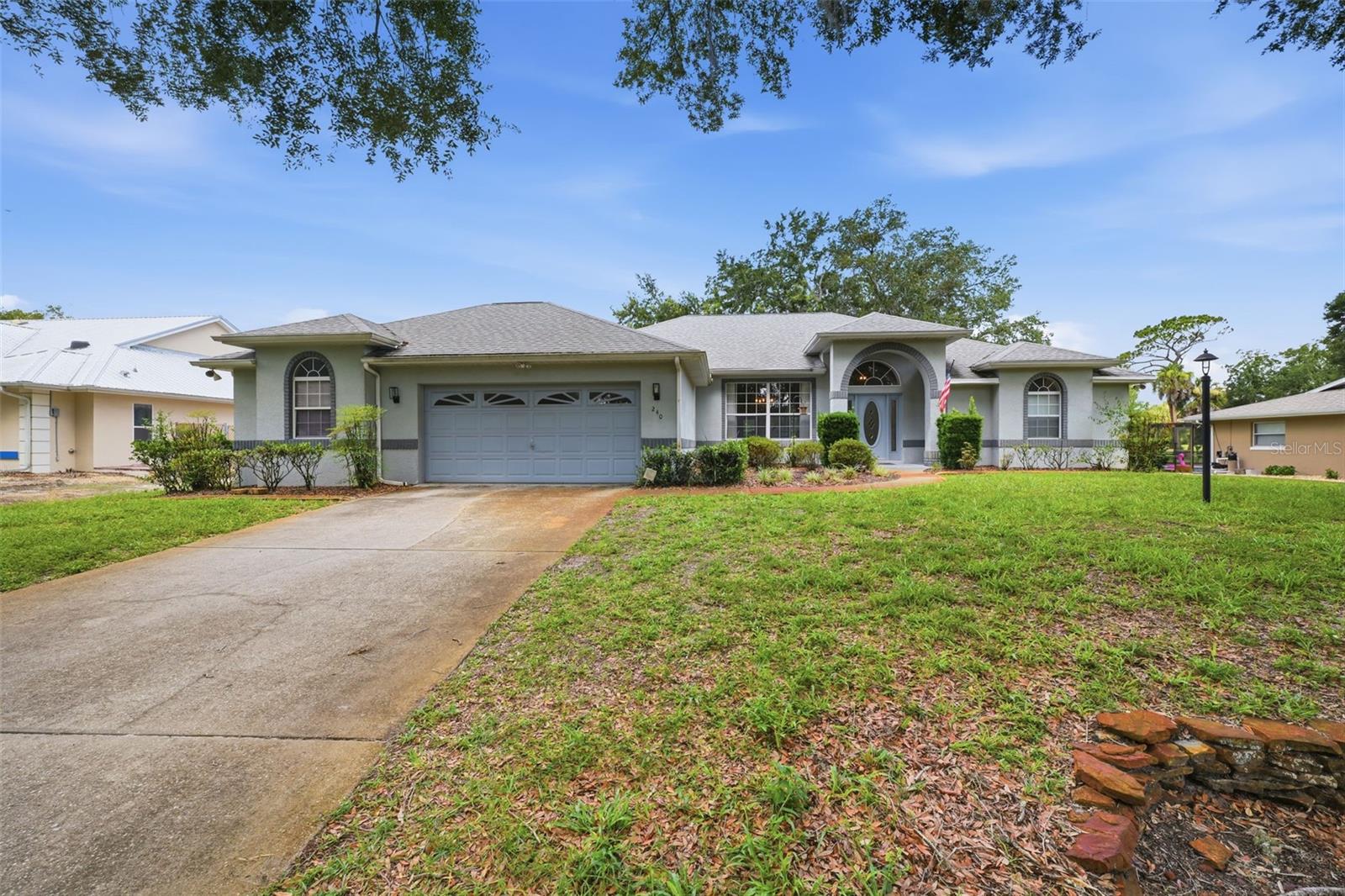 PARADISE COUNTRY CLUB UNIT 02 - Residential